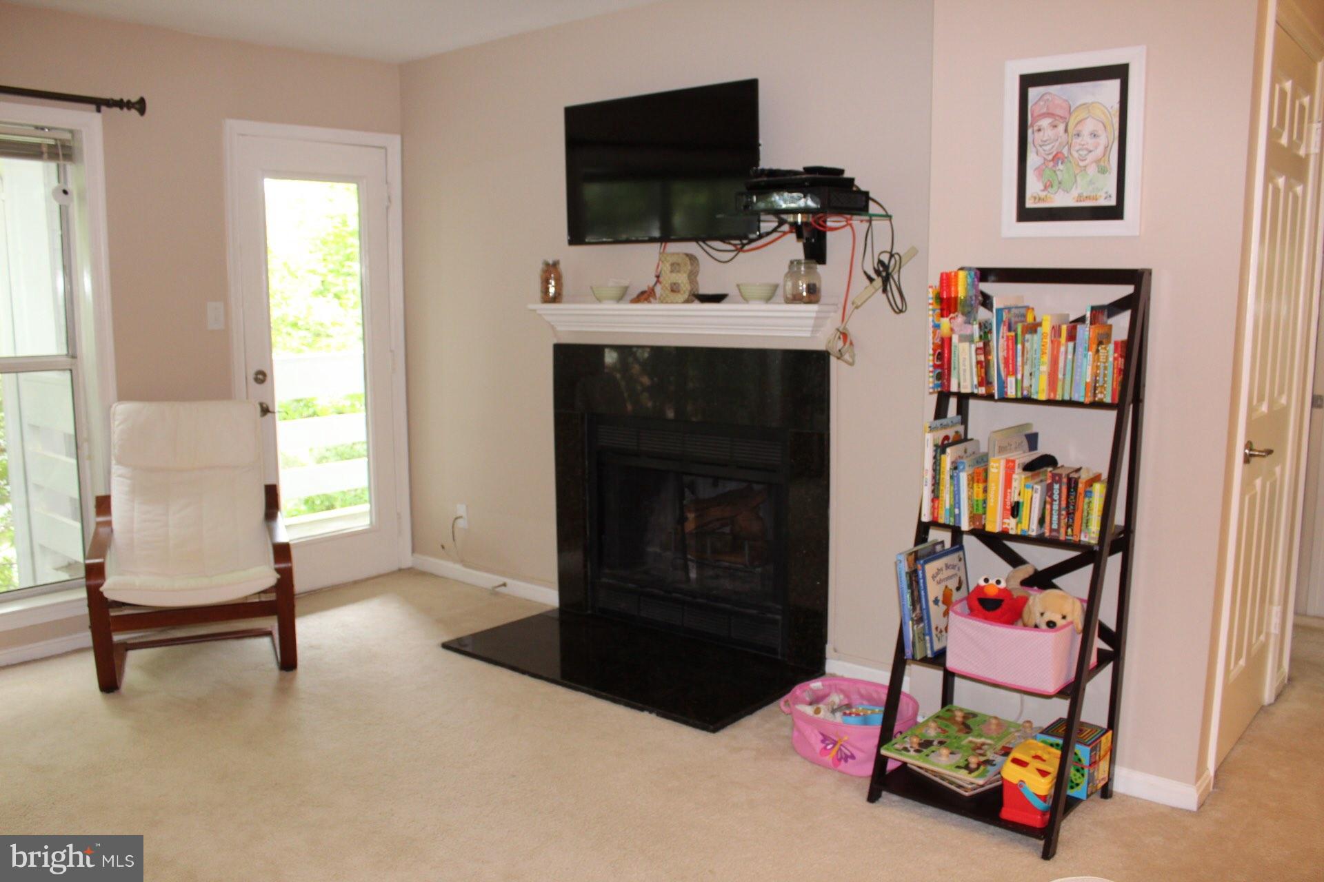 FOUR WINDS AT OAKTON - Residential Lease