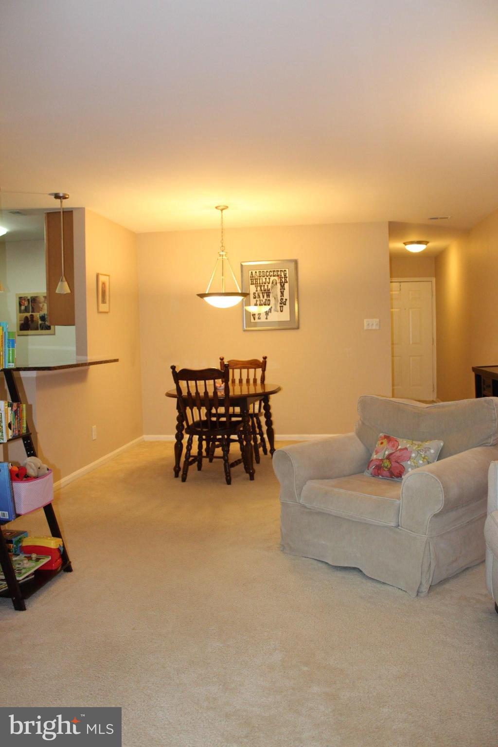 FOUR WINDS AT OAKTON - Residential Lease