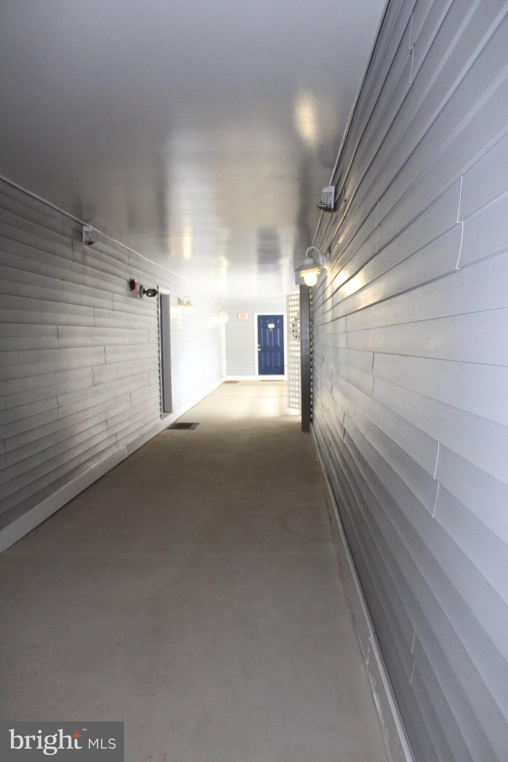 FOUR WINDS AT OAKTON - Residential Lease