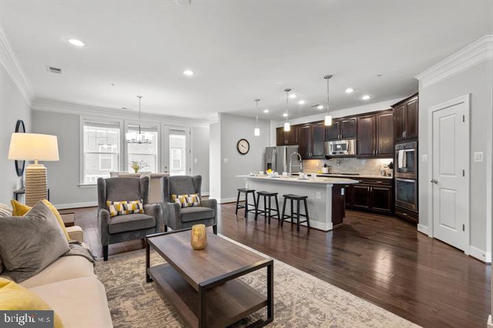 CROWN FARM - Residential Lease