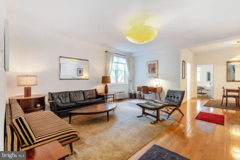 MLS: DCDC2277376