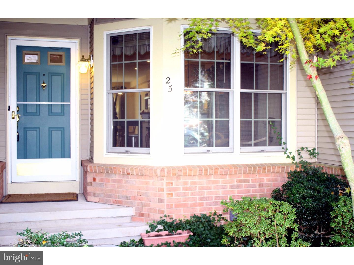 25 BENJAMIN RUSH LANE