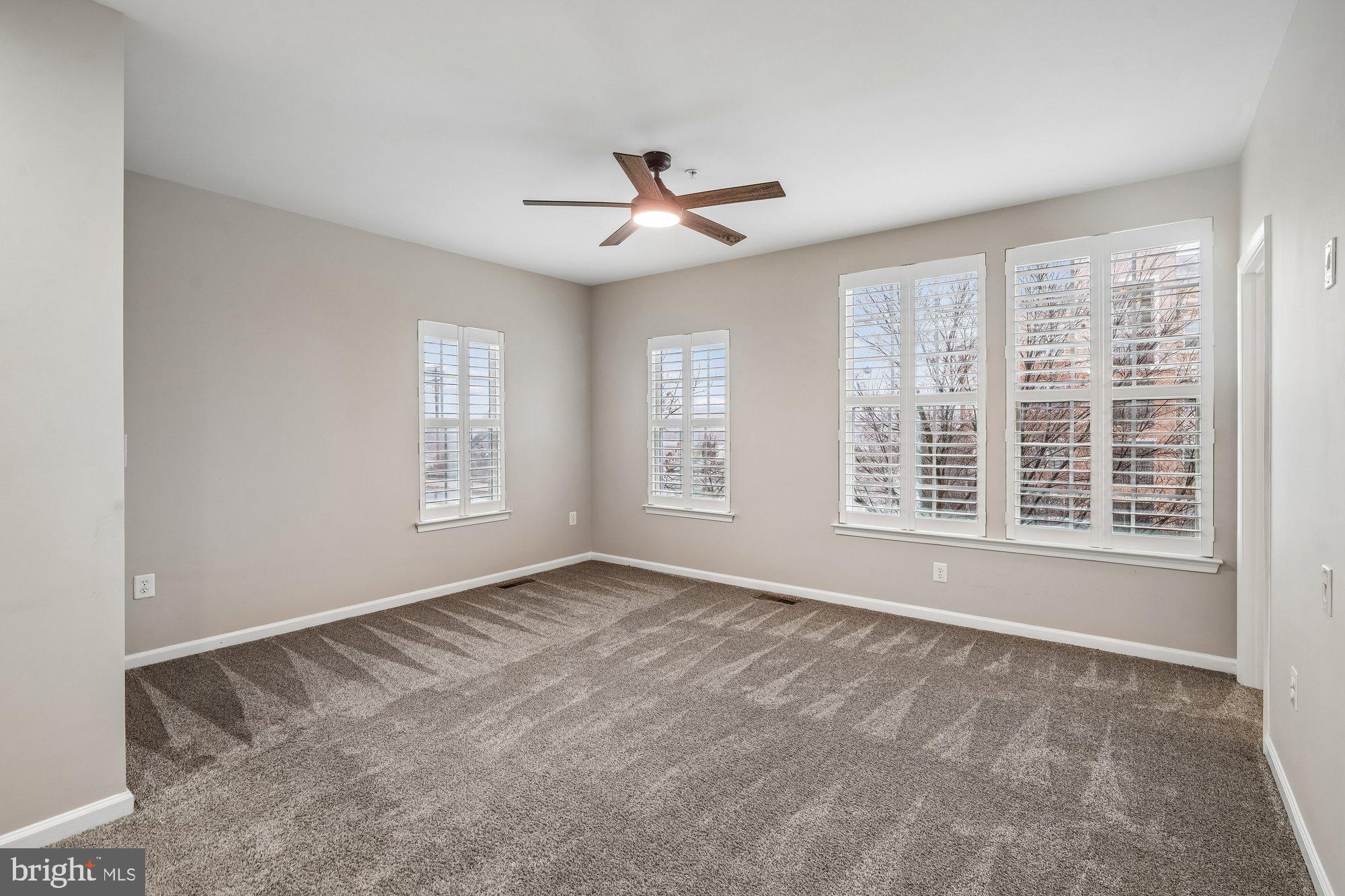 GREENBELT STATION - Residential