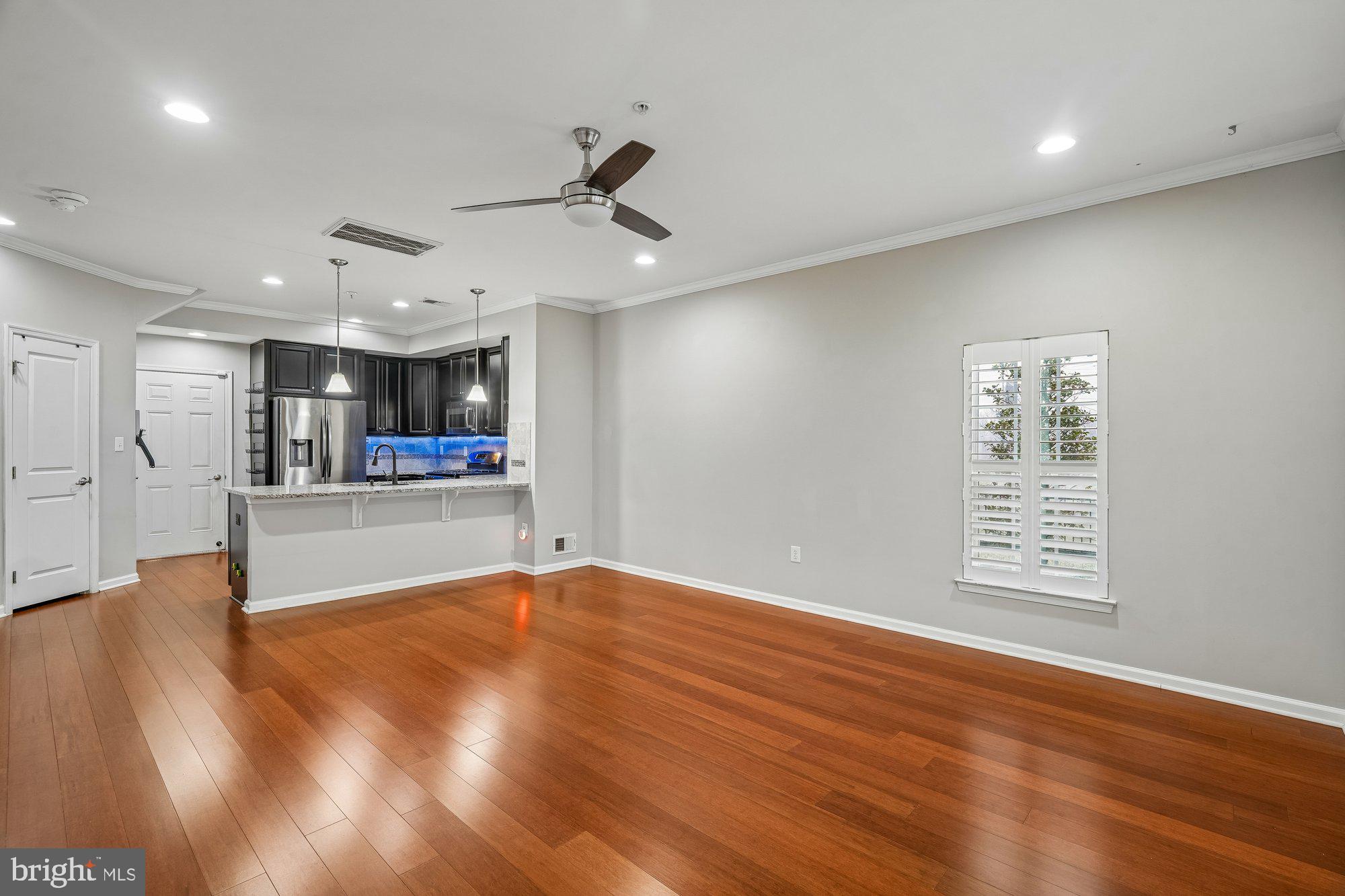 GREENBELT STATION - Residential