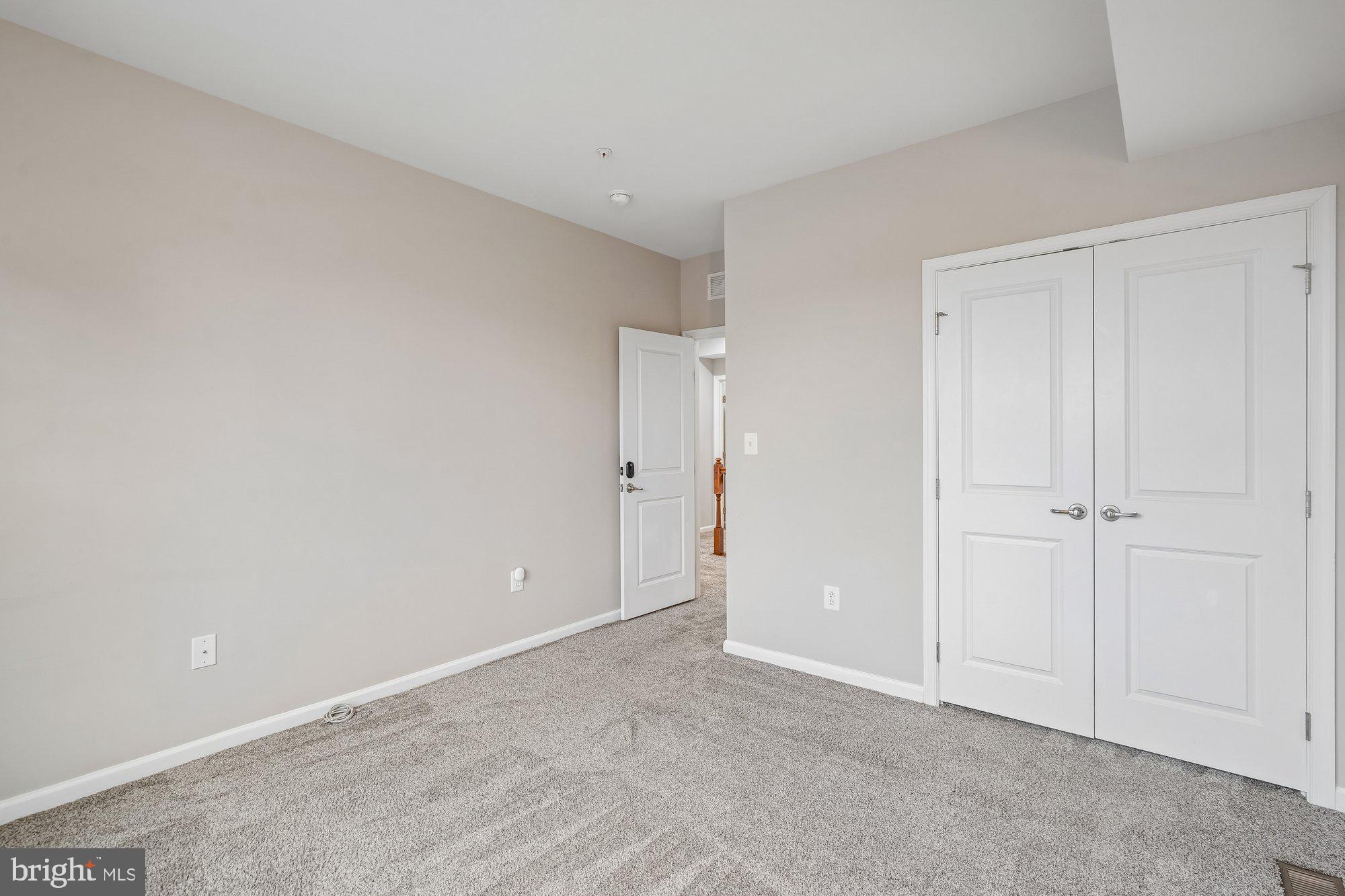 GREENBELT STATION - Residential