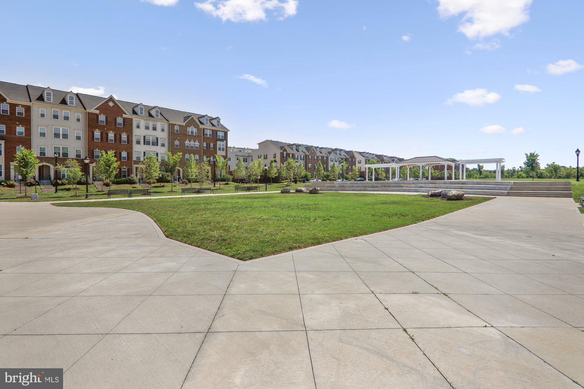 GREENBELT STATION - Residential