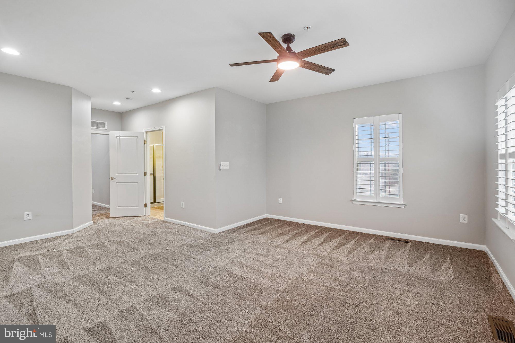 GREENBELT STATION - Residential