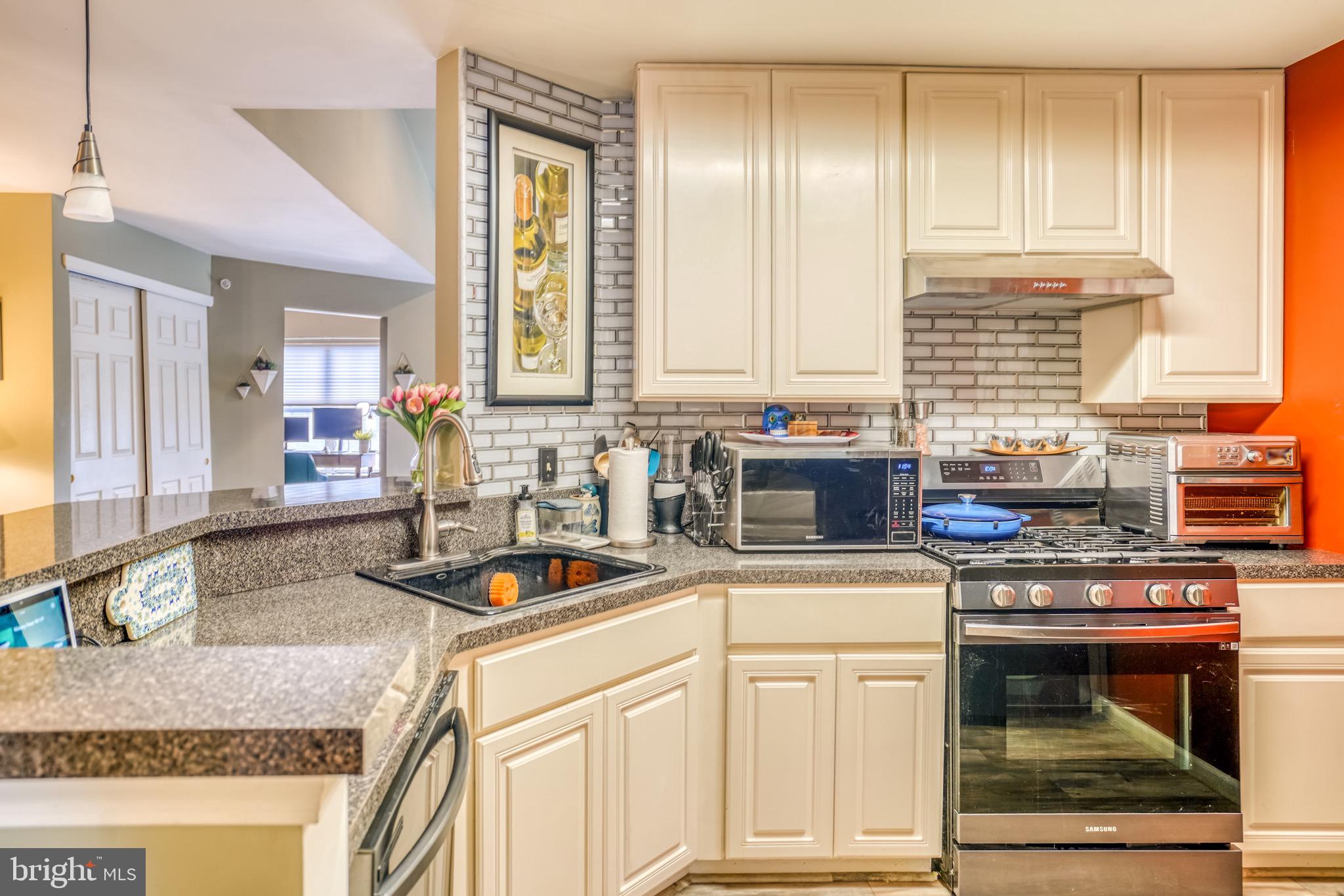 DRESHER WOODS - Residential