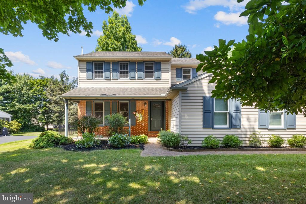 Photo of 212 S Homestead Drive, Landisville, PA 17538 (MLS # PALA2053080)
