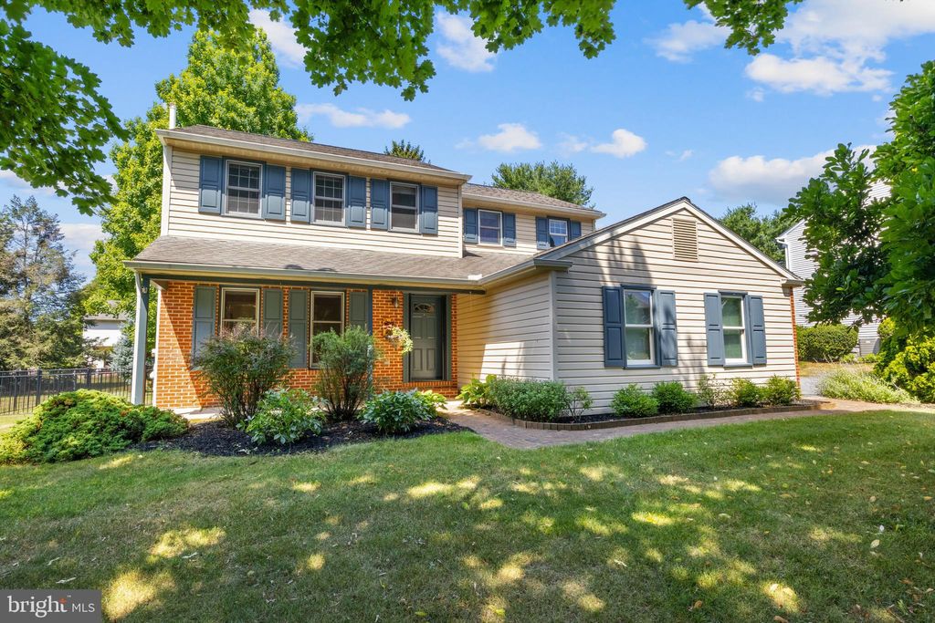 Photo of 212 S Homestead Drive, Landisville, PA 17538 (MLS # PALA2053080)