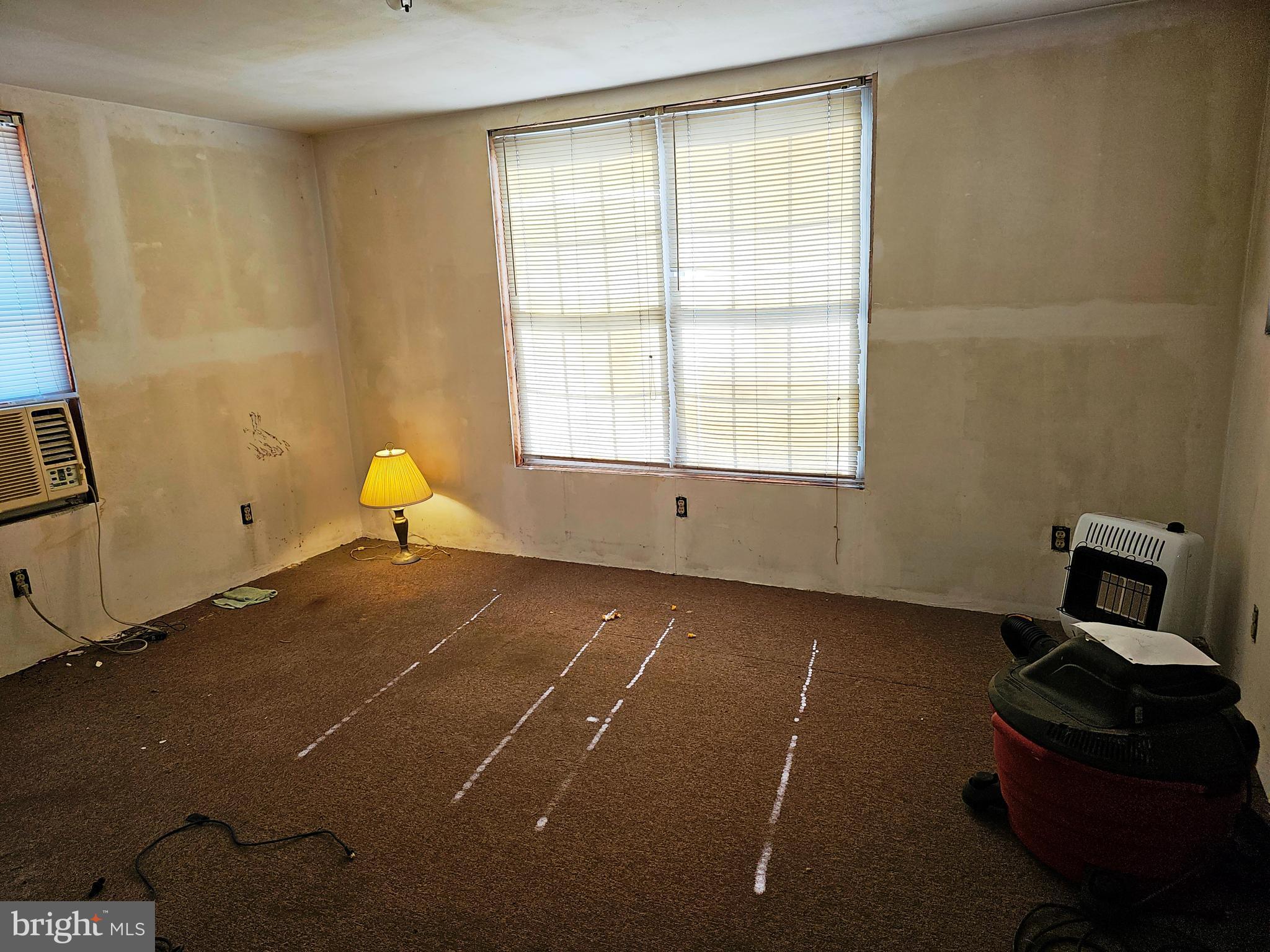 SOUTH END - Residential