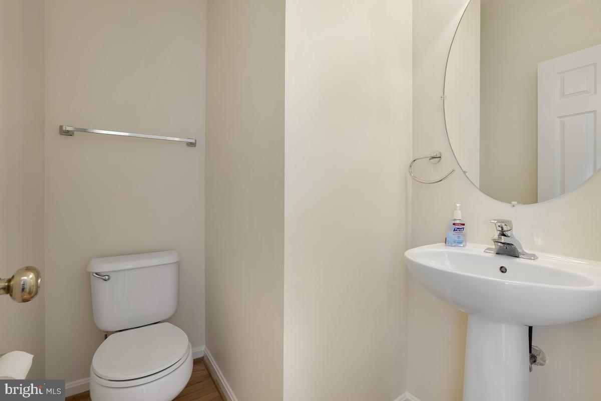 QUINCE ORCHARD PARK - Residential