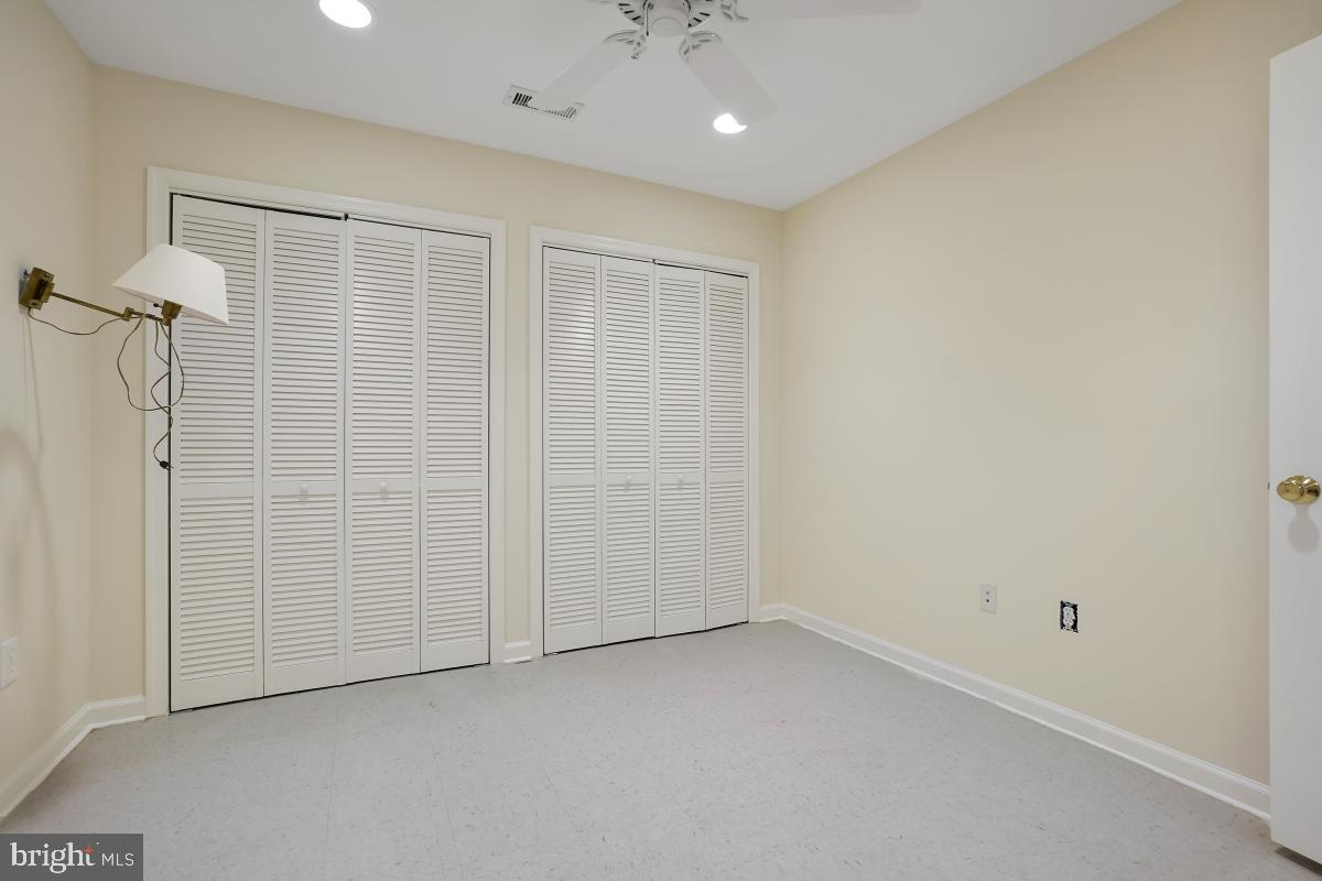 QUINCE ORCHARD PARK - Residential