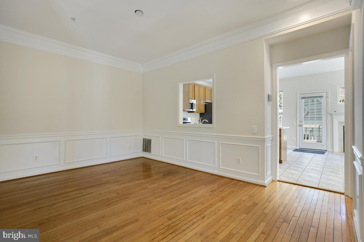 QUINCE ORCHARD PARK - Residential