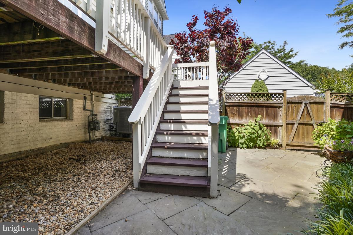 QUINCE ORCHARD PARK - Residential