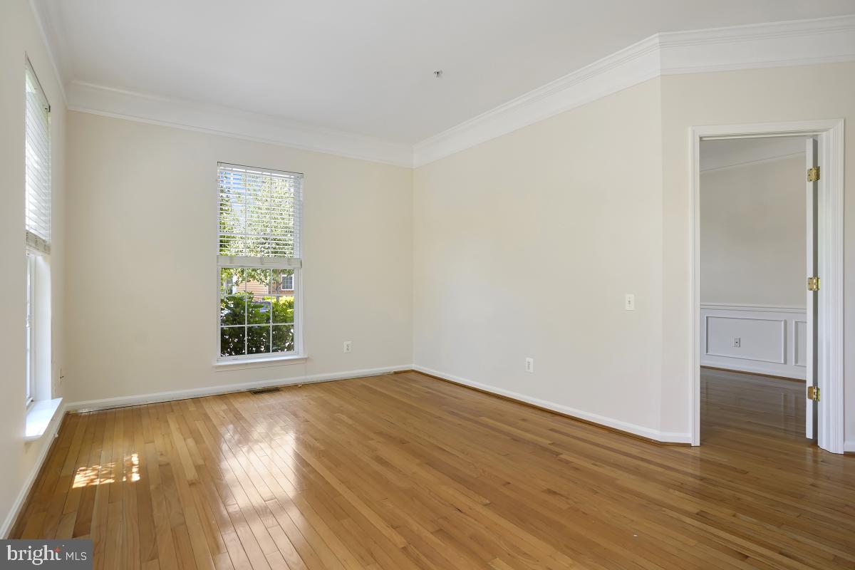 QUINCE ORCHARD PARK - Residential