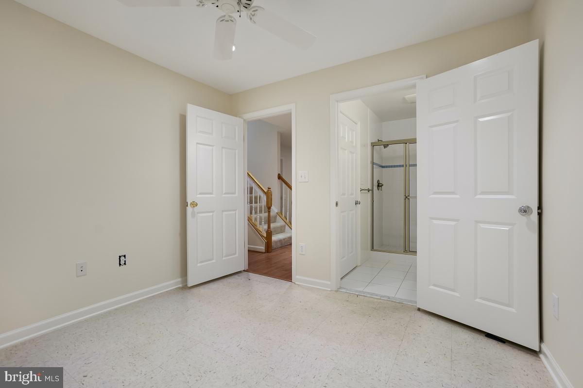 QUINCE ORCHARD PARK - Residential