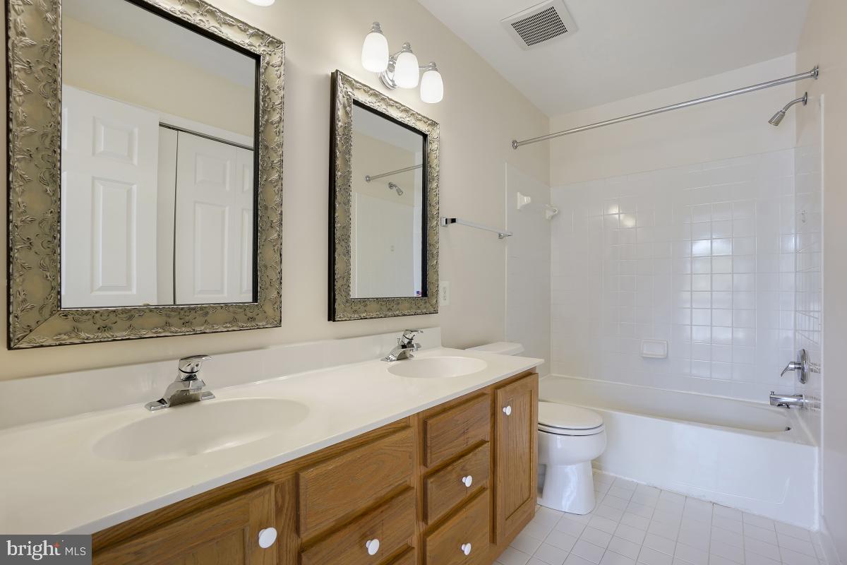 QUINCE ORCHARD PARK - Residential