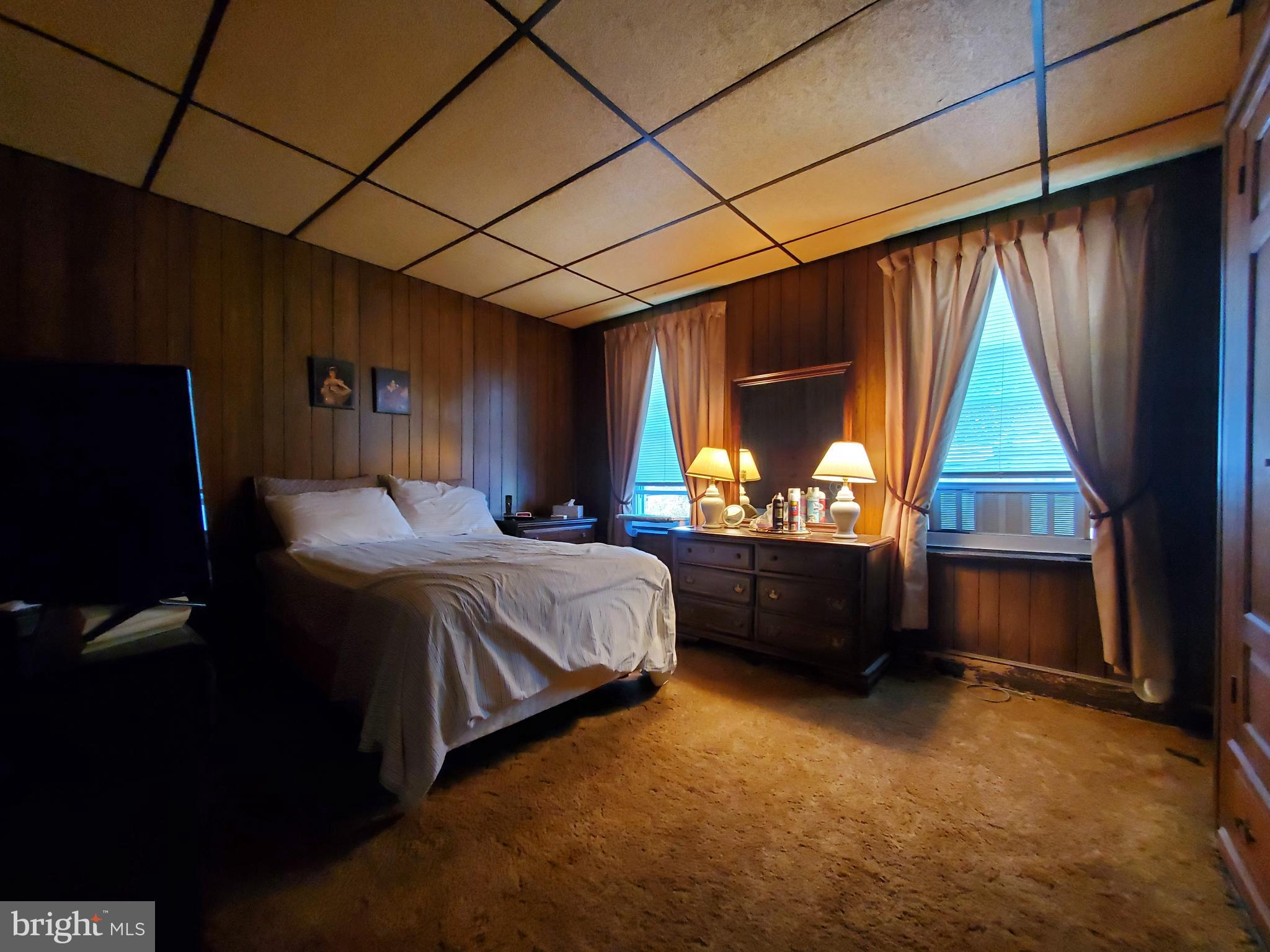 EAST FALLS - Residential