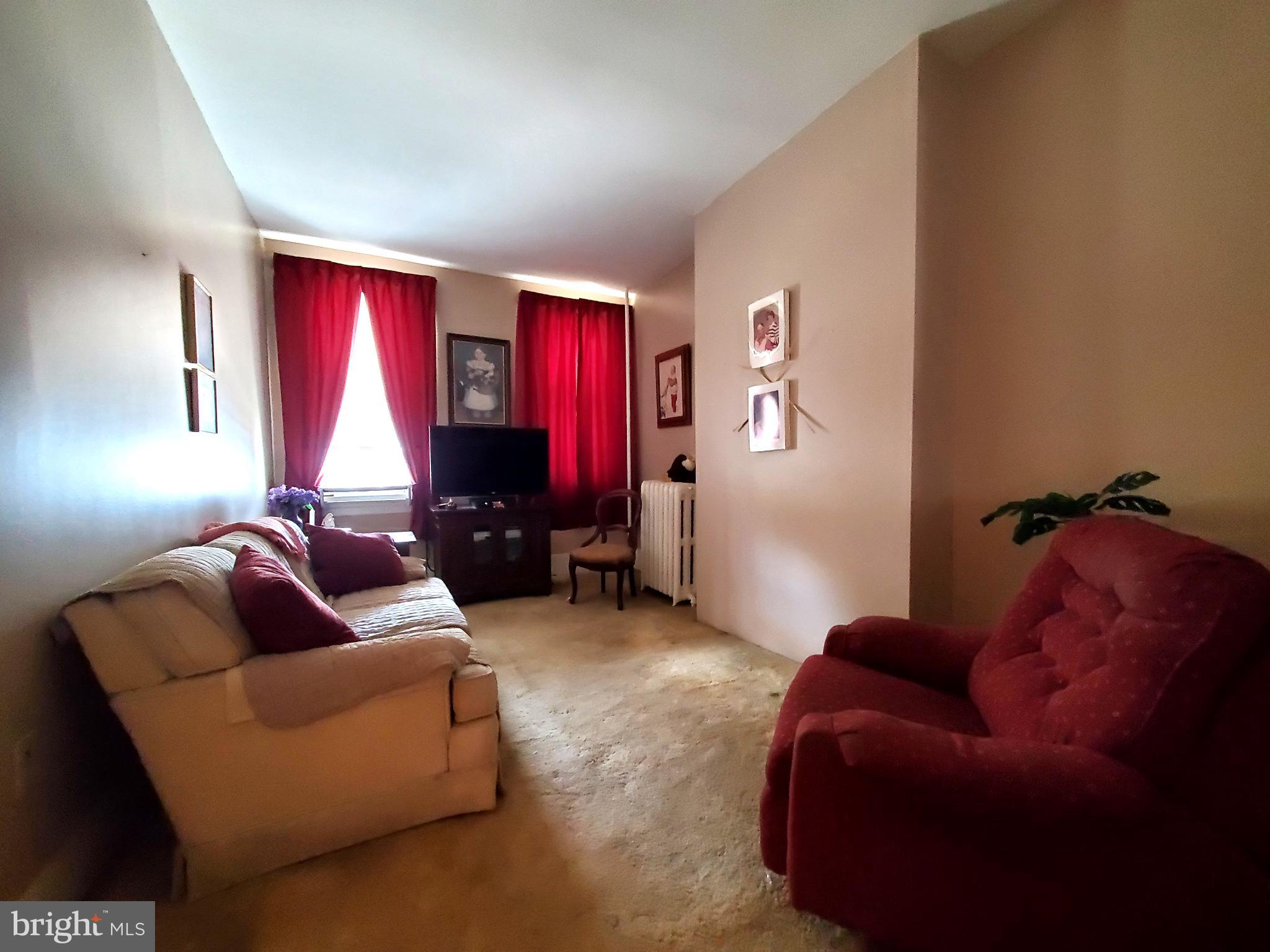 EAST FALLS - Residential