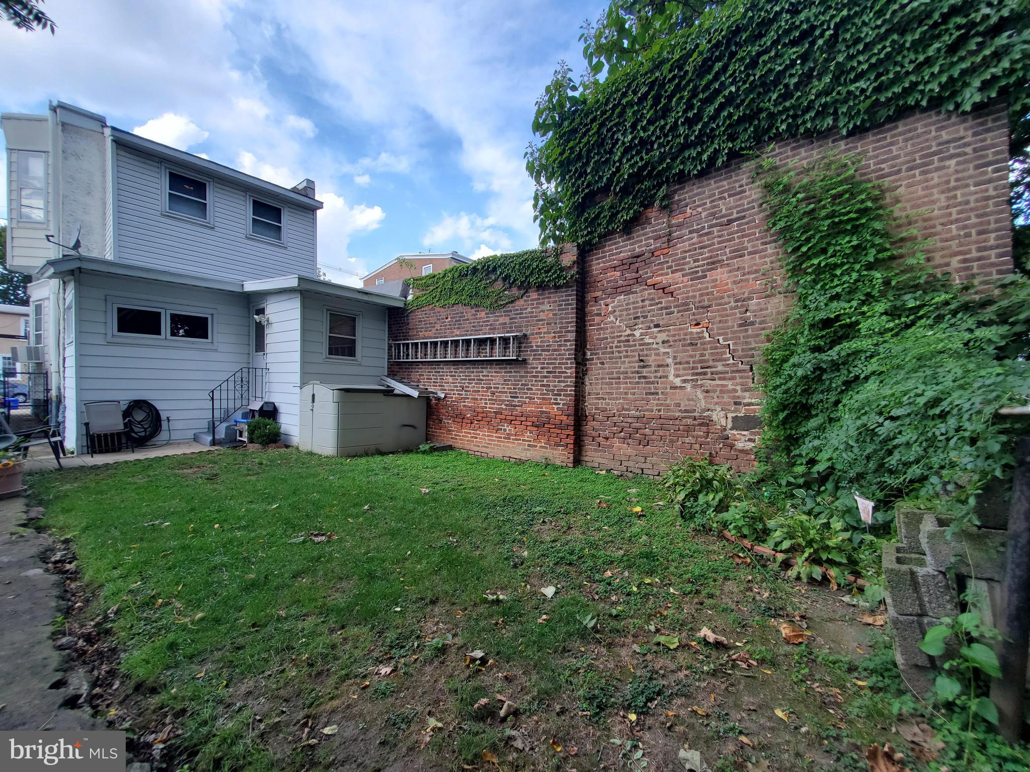 EAST FALLS - Residential