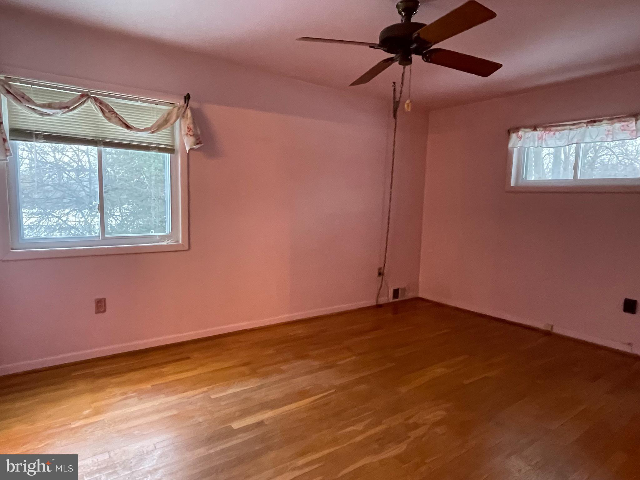 BEL PRE WOODS - Residential