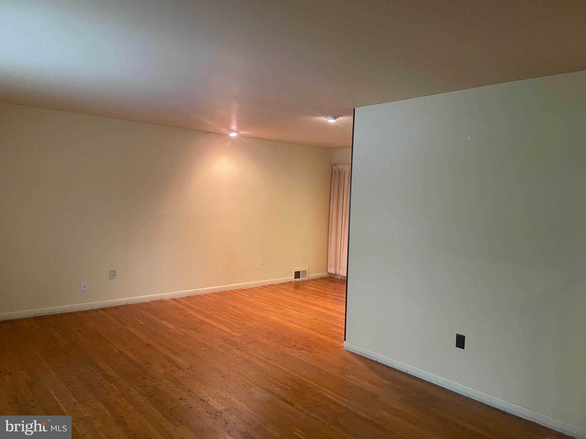 BEL PRE WOODS - Residential