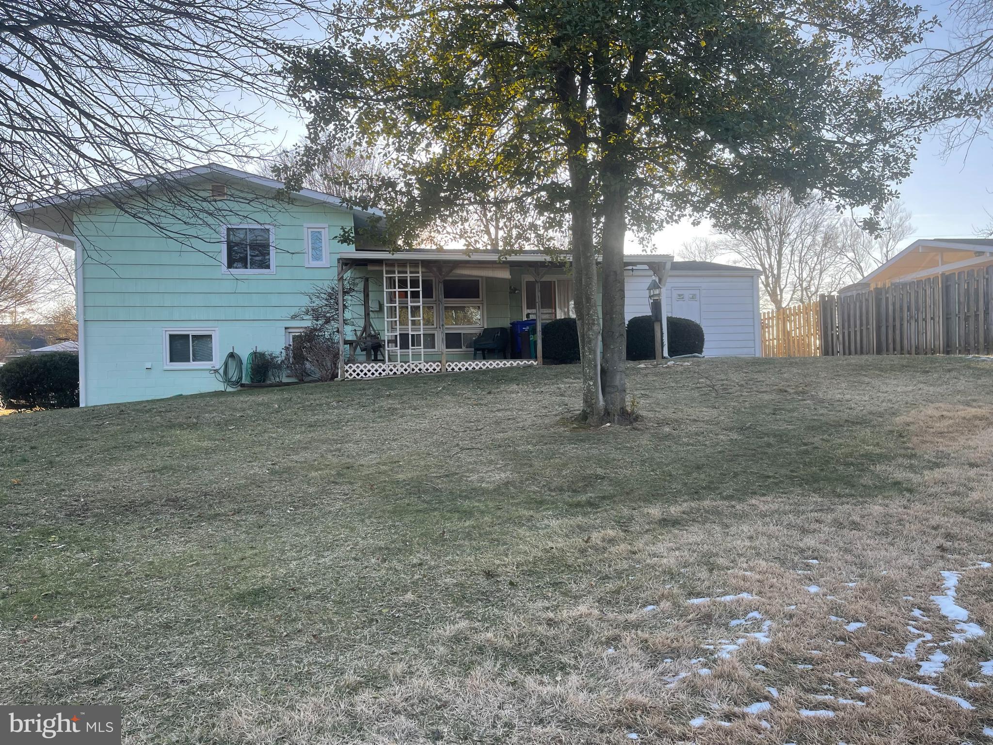 BEL PRE WOODS - Residential