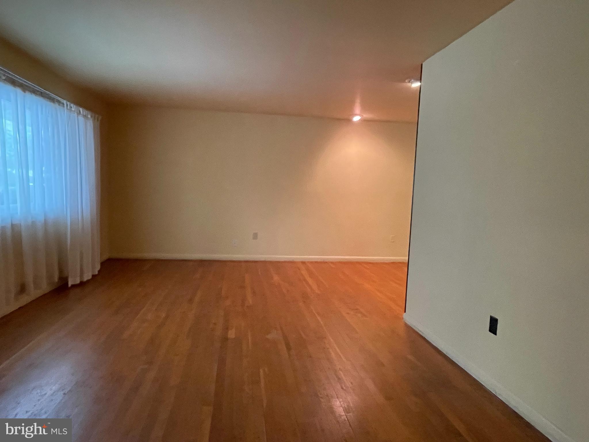 BEL PRE WOODS - Residential