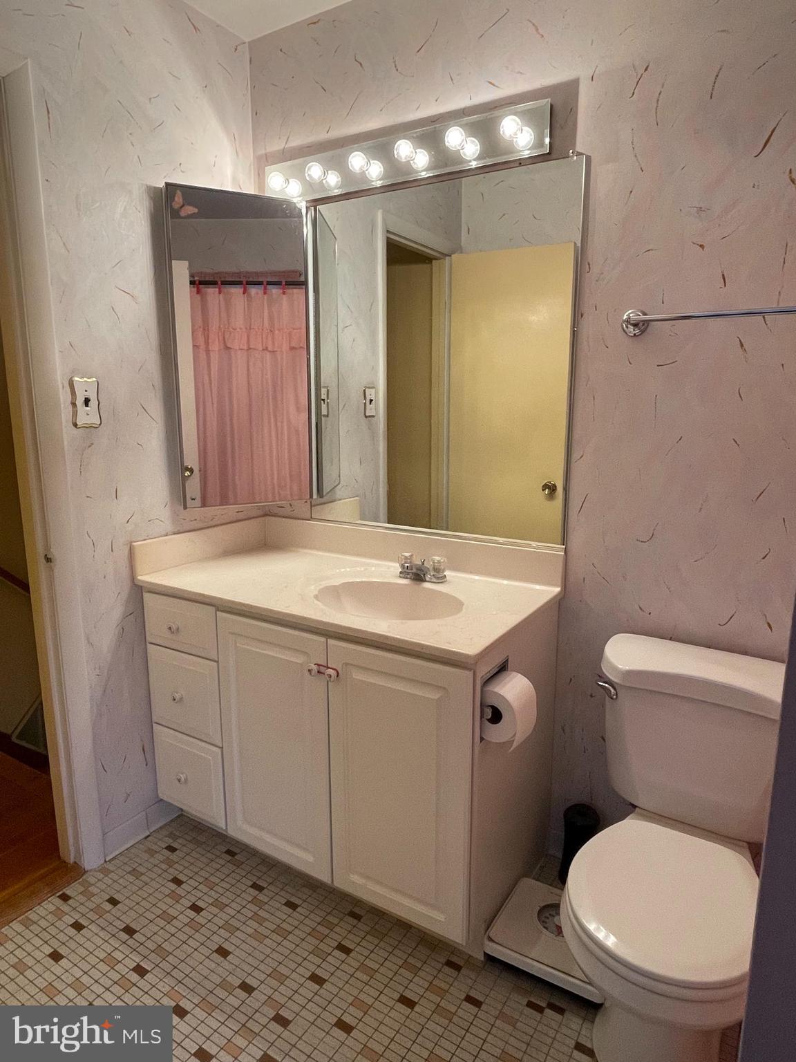 BEL PRE WOODS - Residential