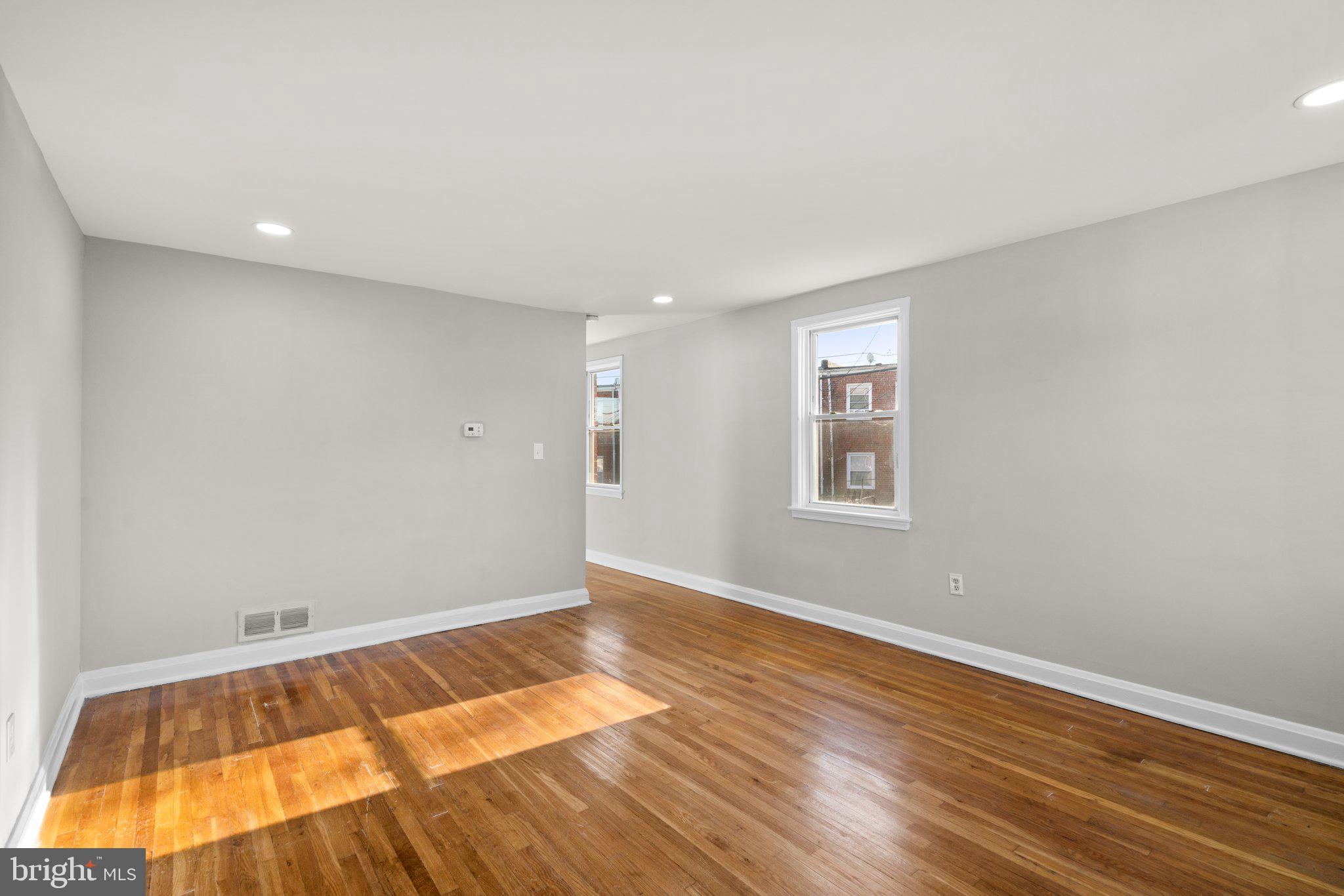 FRANKFORD - Residential Lease