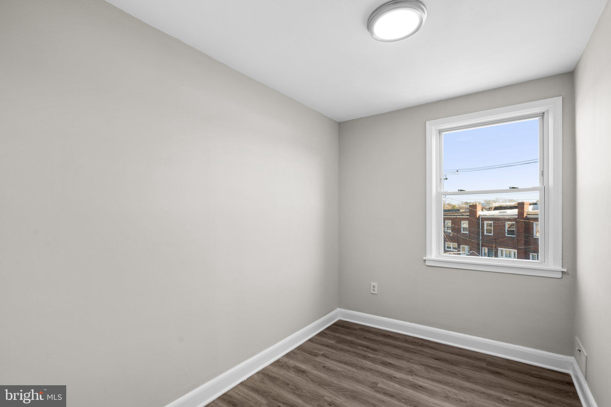 FRANKFORD - Residential Lease