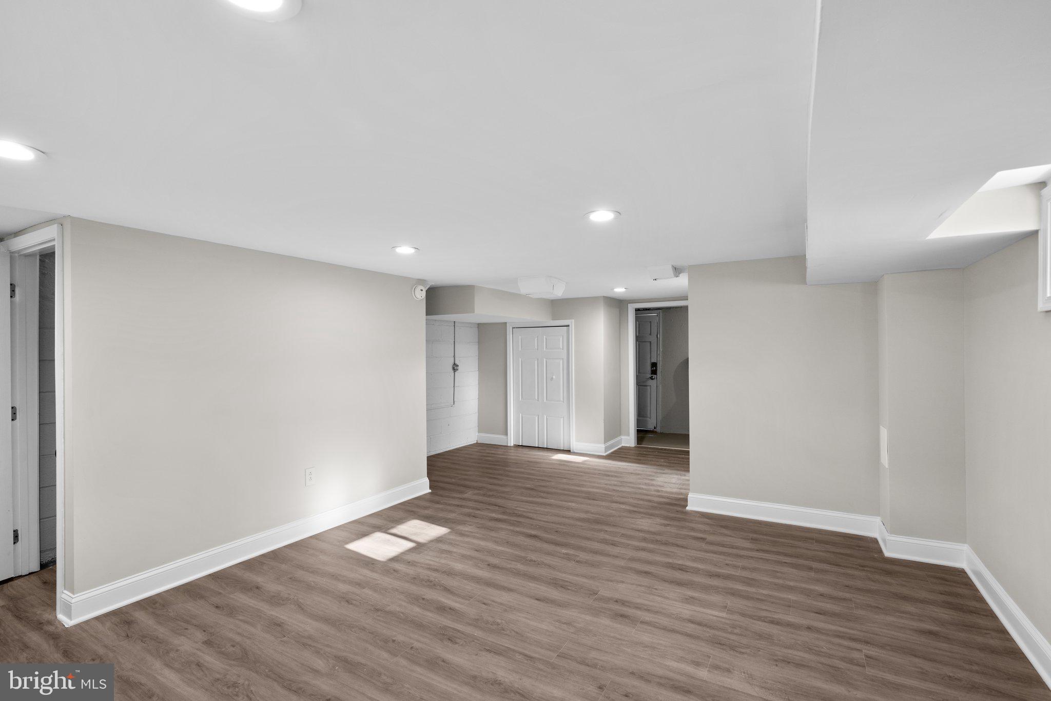 FRANKFORD - Residential Lease