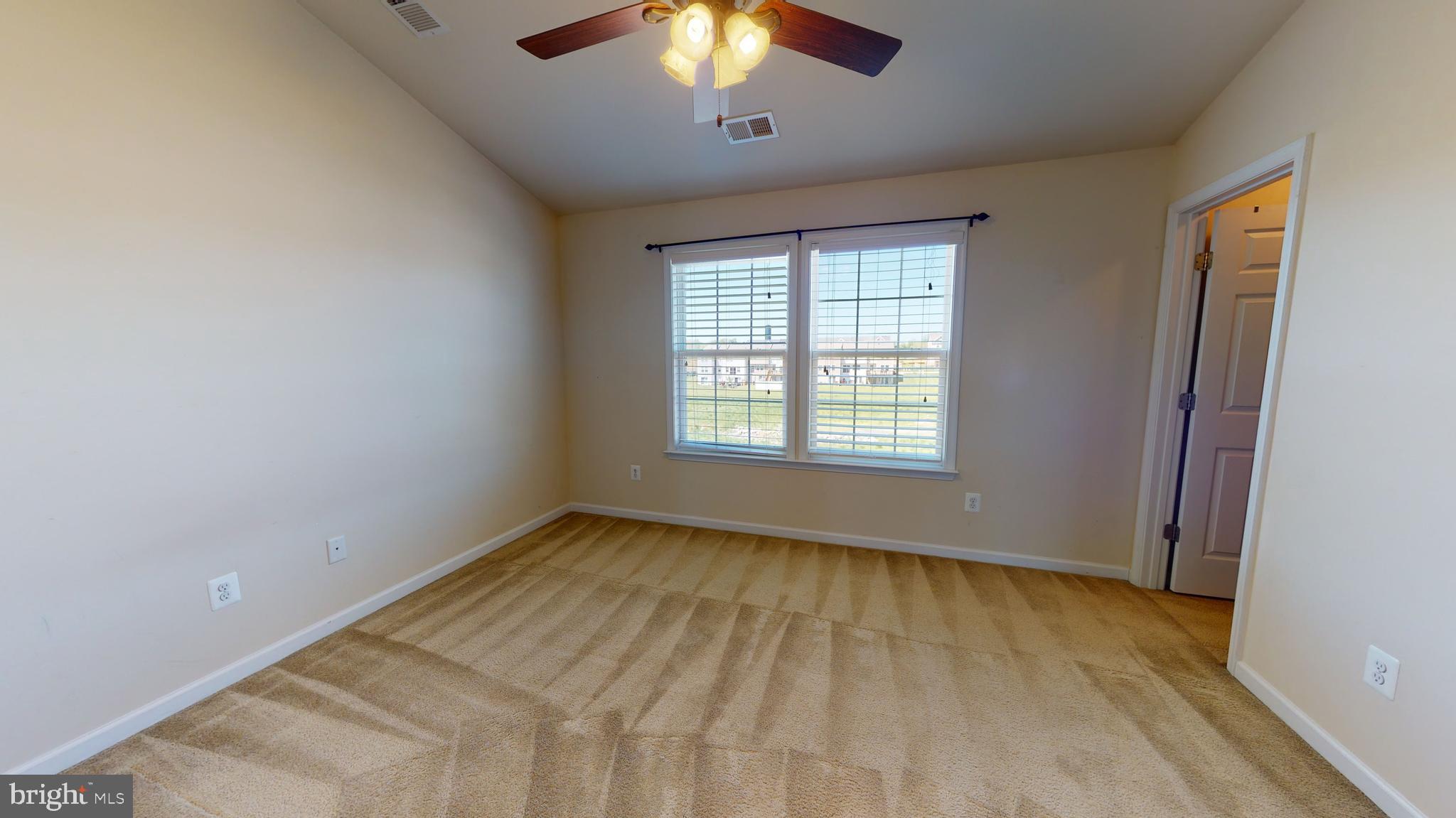 LAKELAND PLACE - Residential