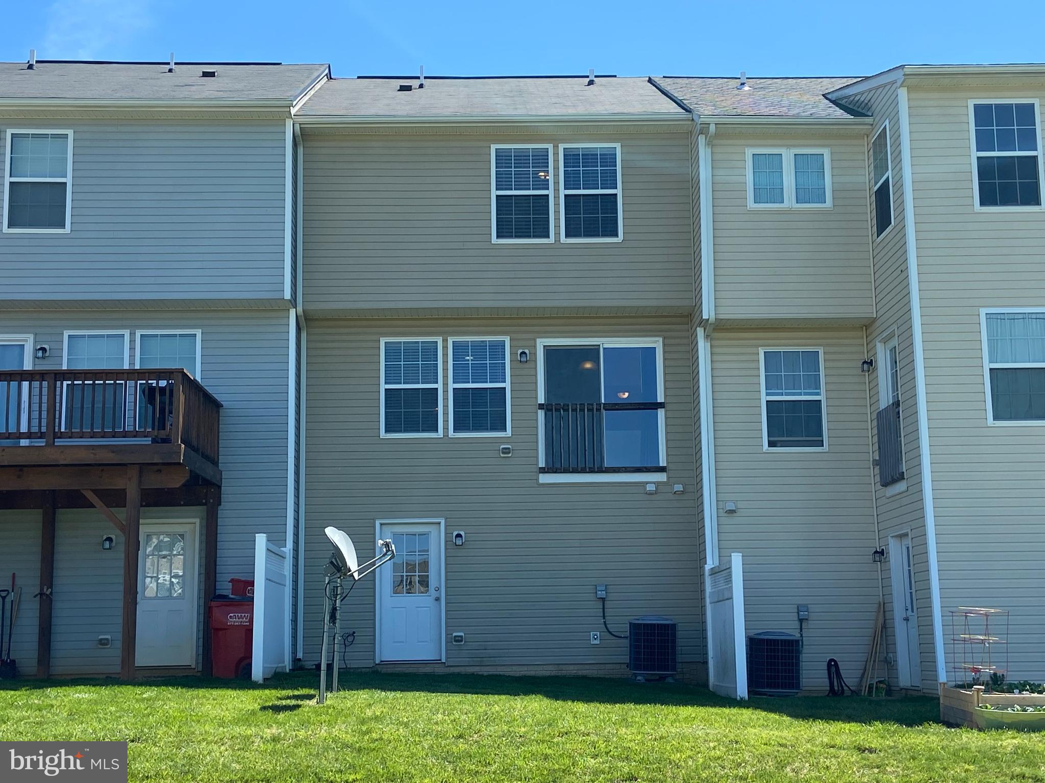 LAKELAND PLACE - Residential