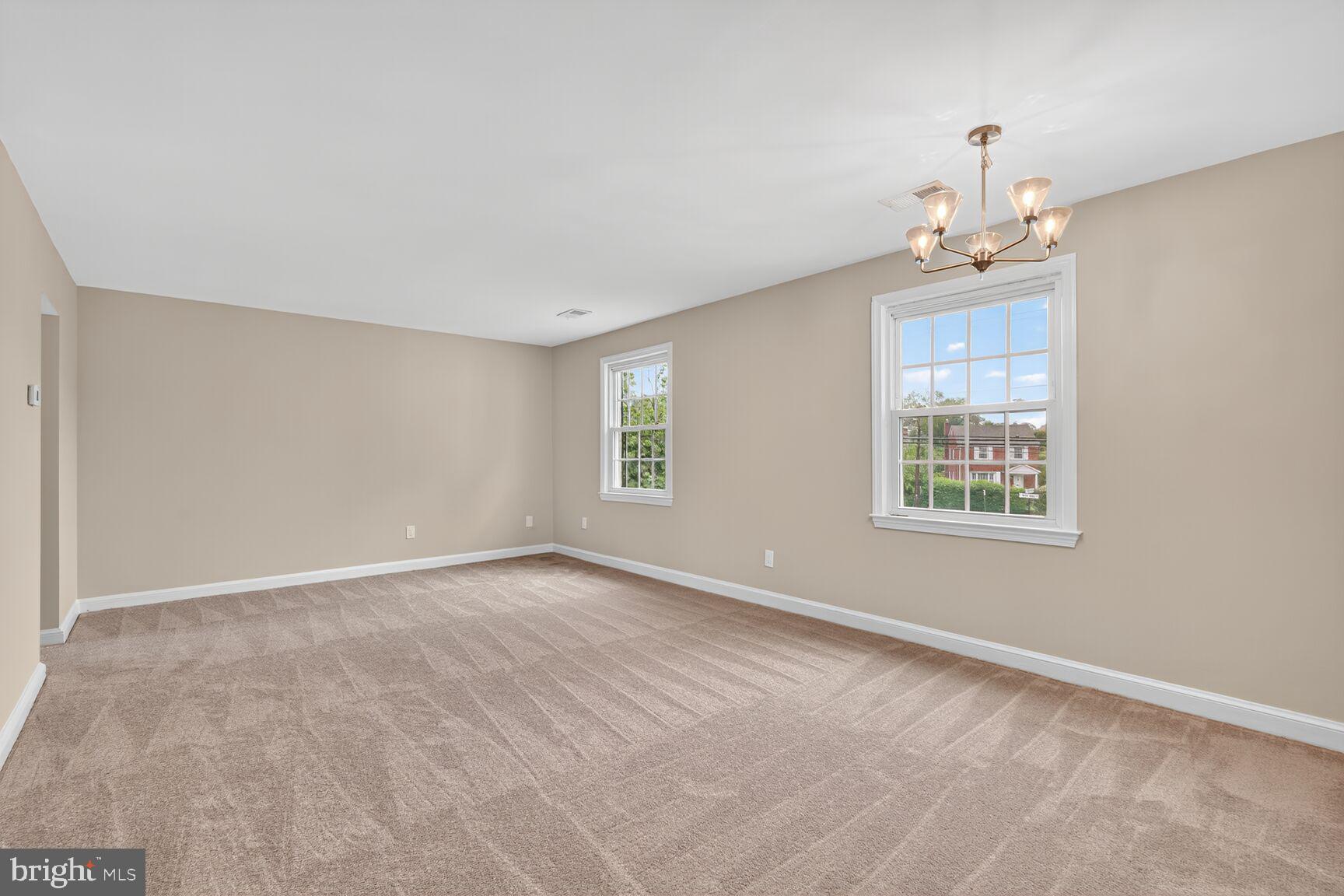 COMMONS OF ARLINGTON - Residential