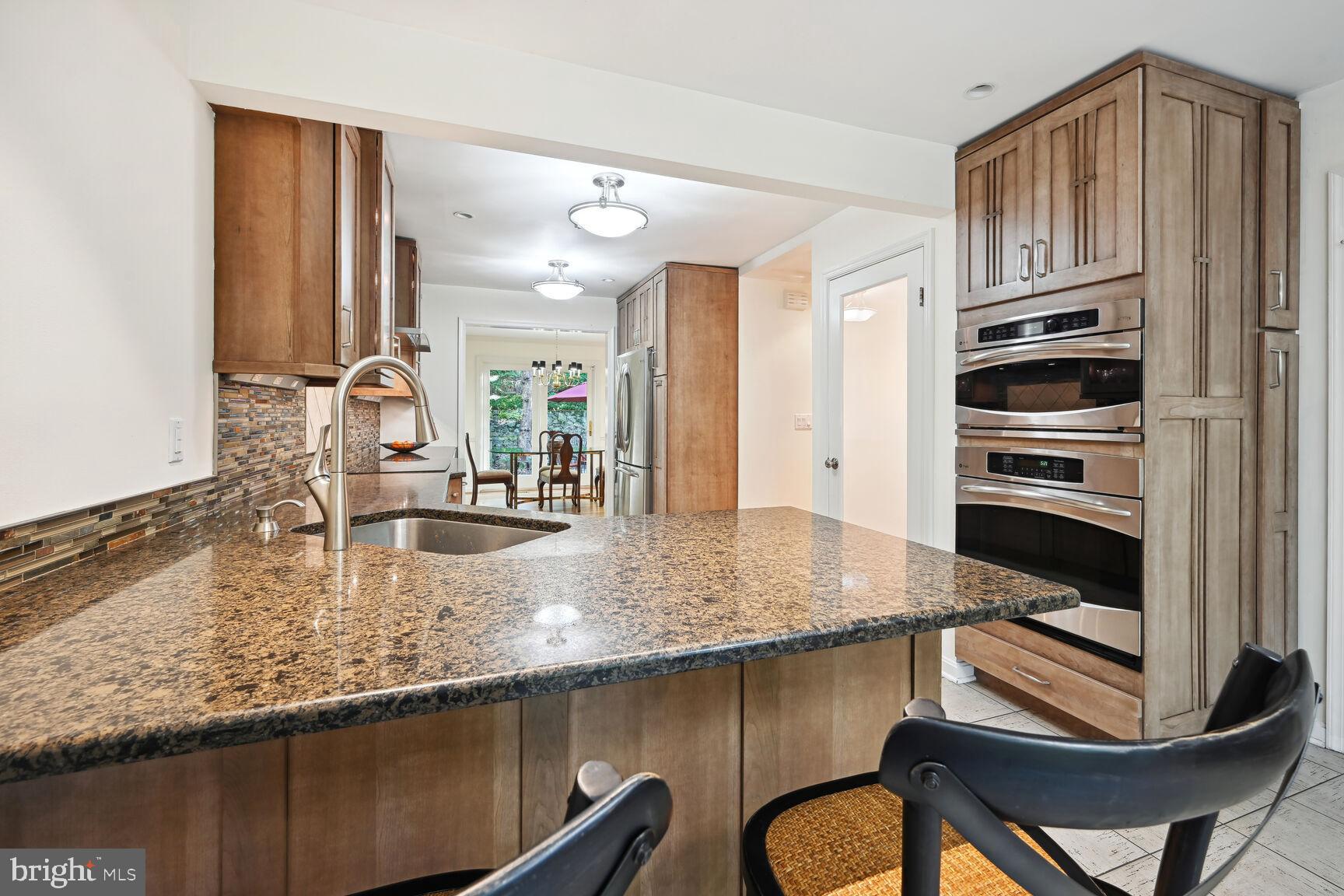 POTOMAC OUTSIDE - Residential