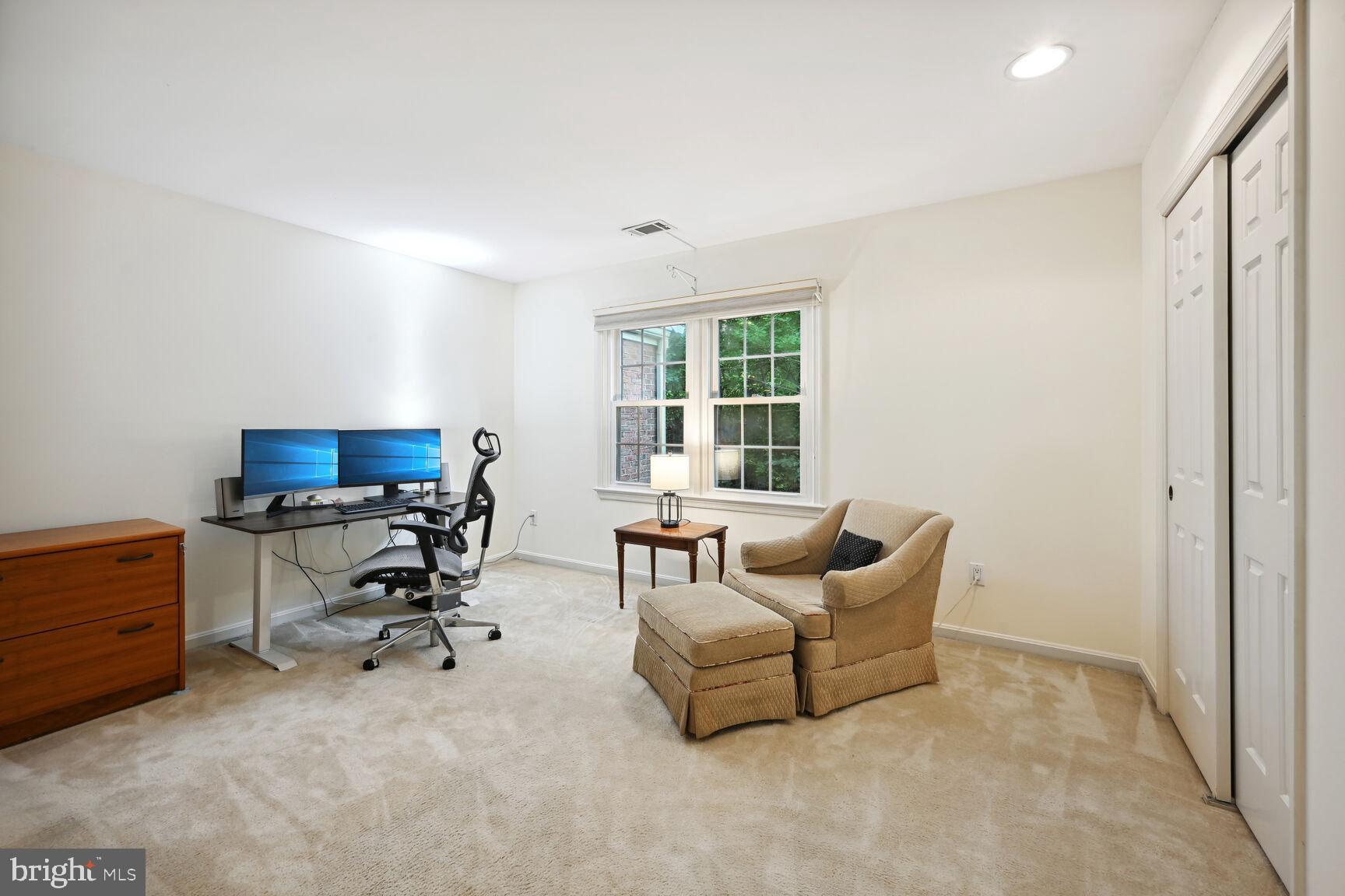 POTOMAC OUTSIDE - Residential