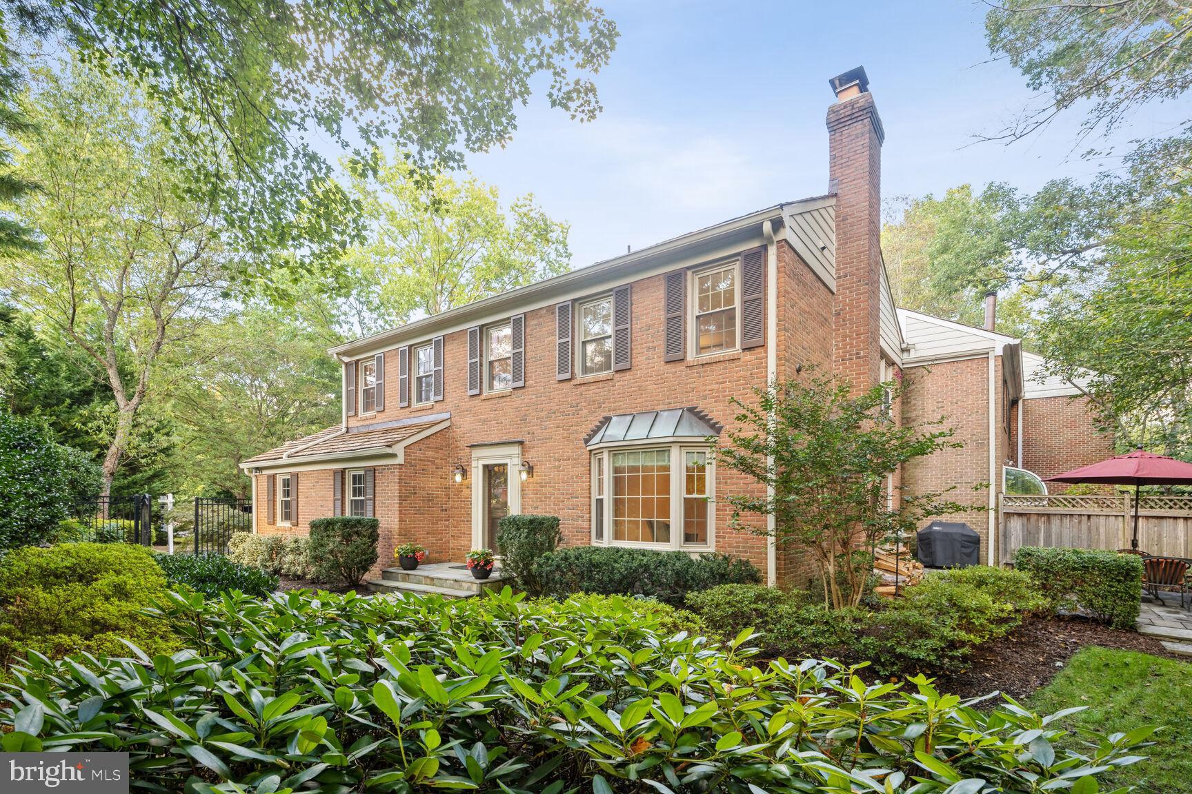 POTOMAC OUTSIDE - Residential