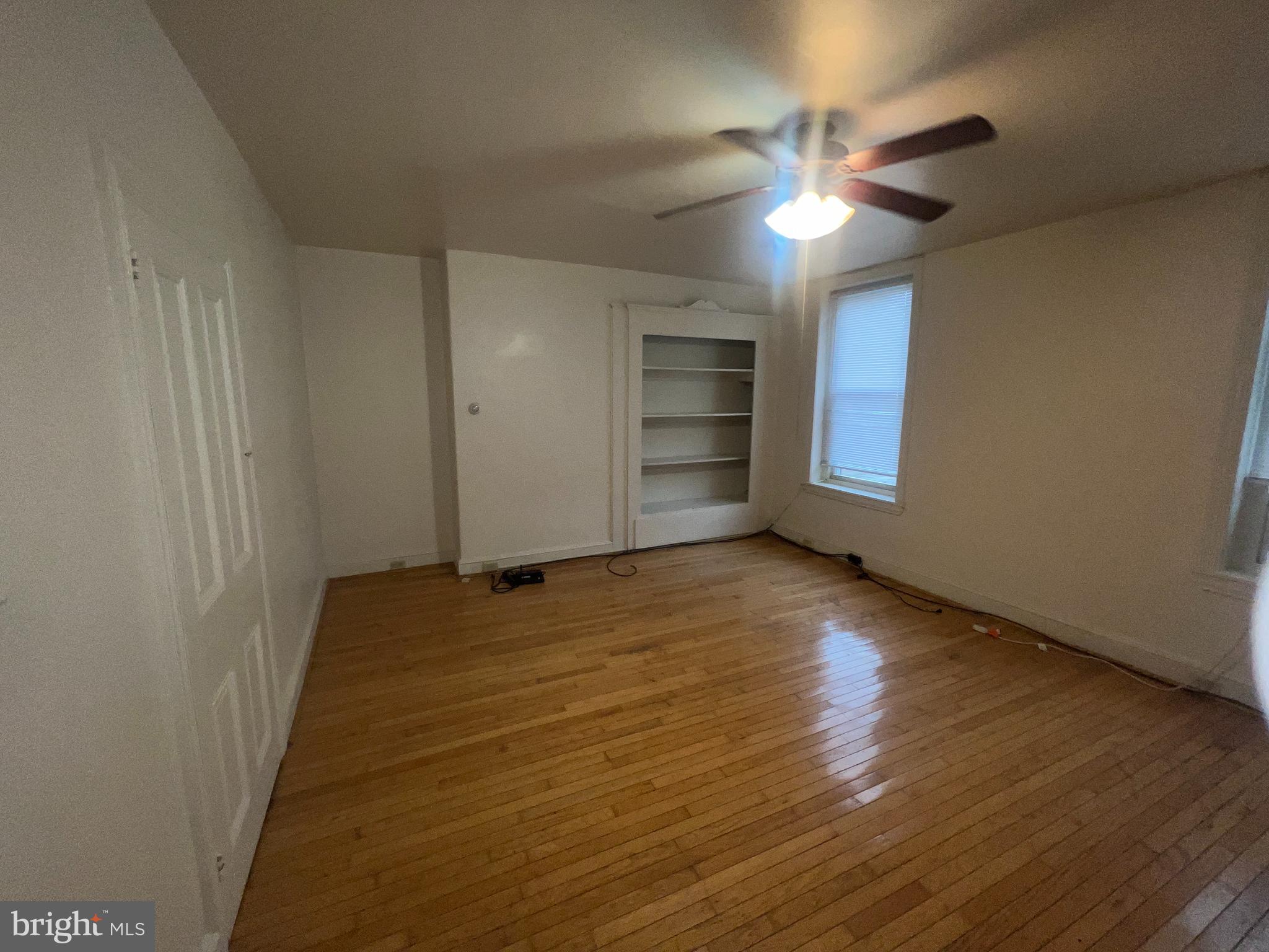 EAST FALLS - Residential Lease