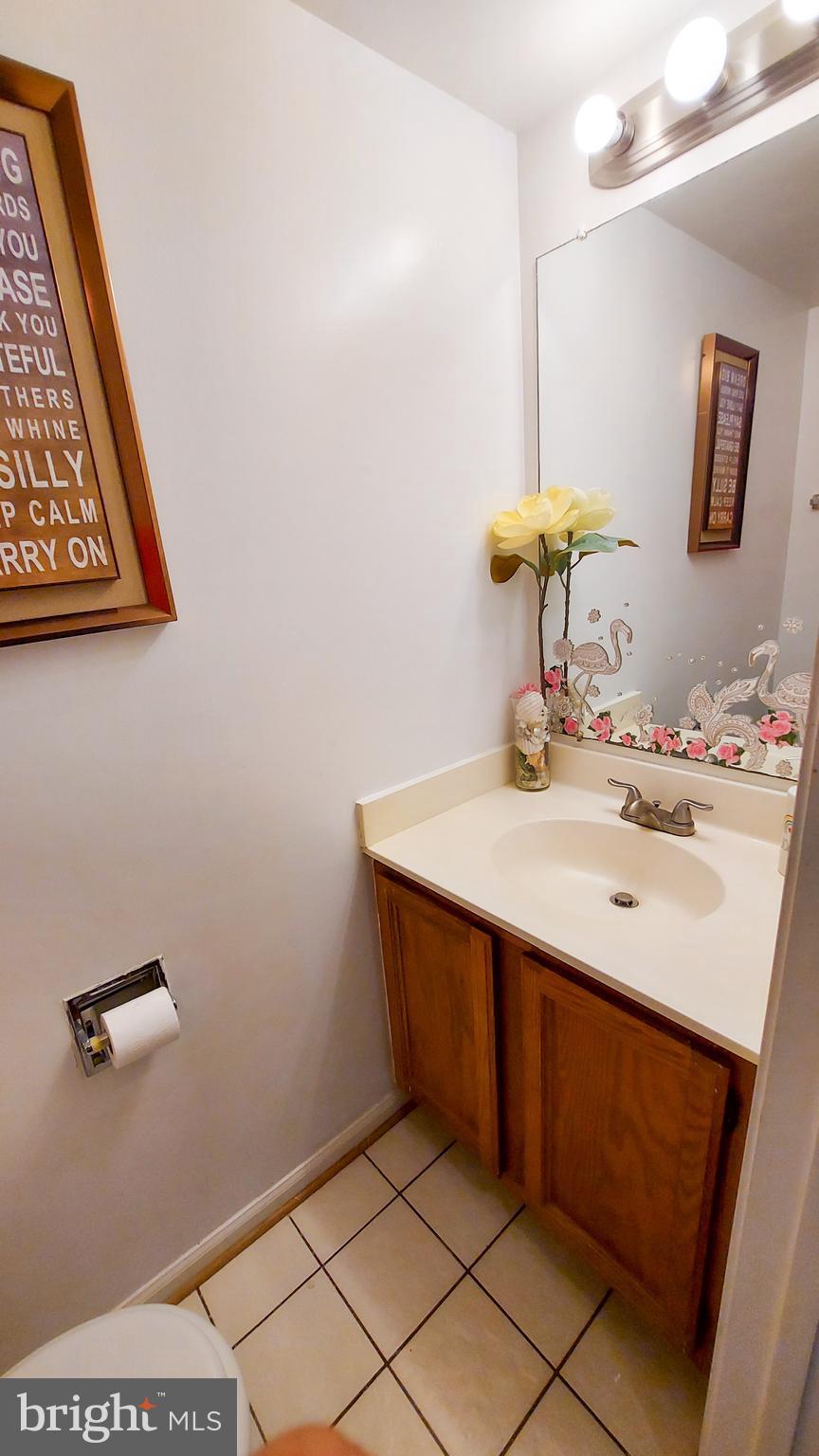 MIDDLEBRIDGE - Residential Lease