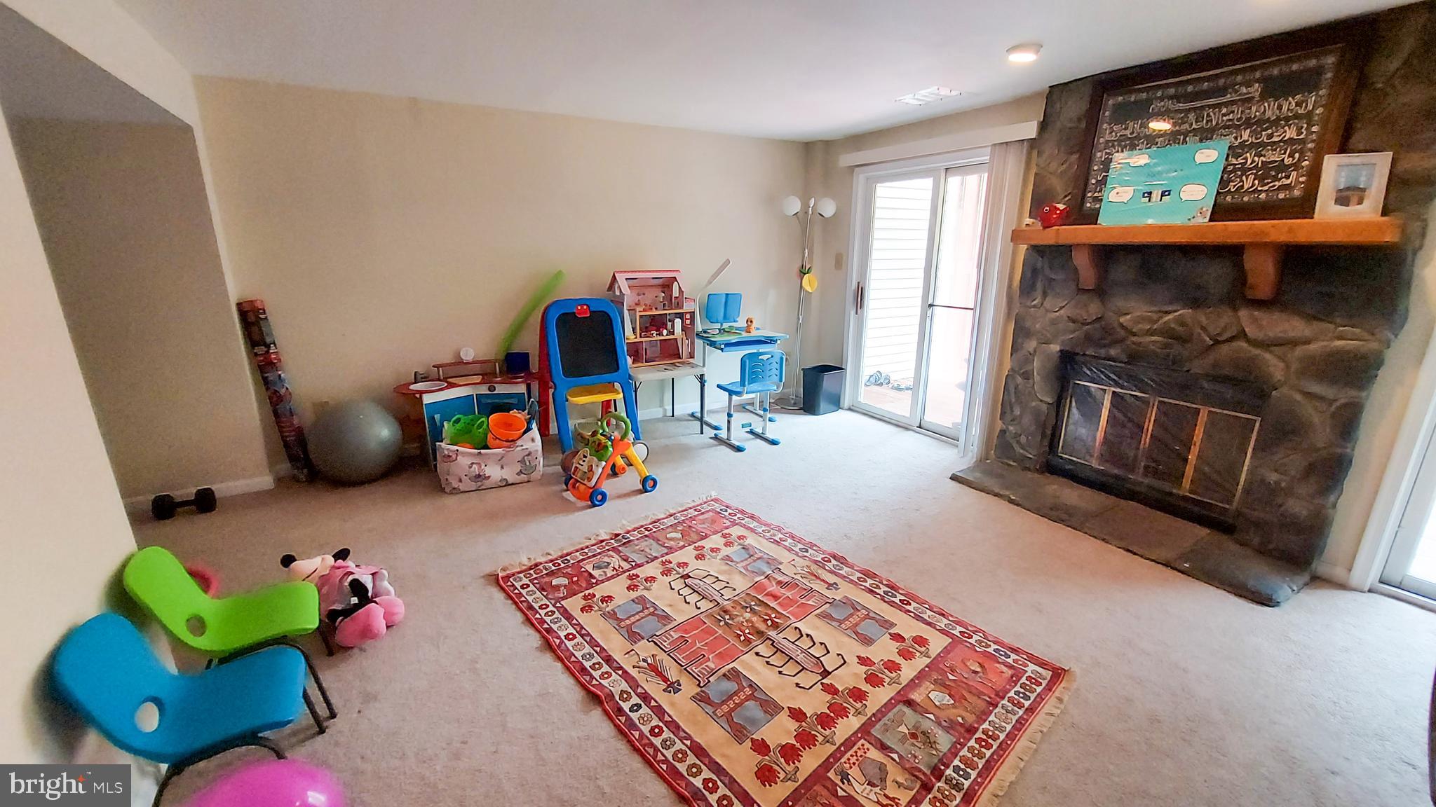 MIDDLEBRIDGE - Residential Lease