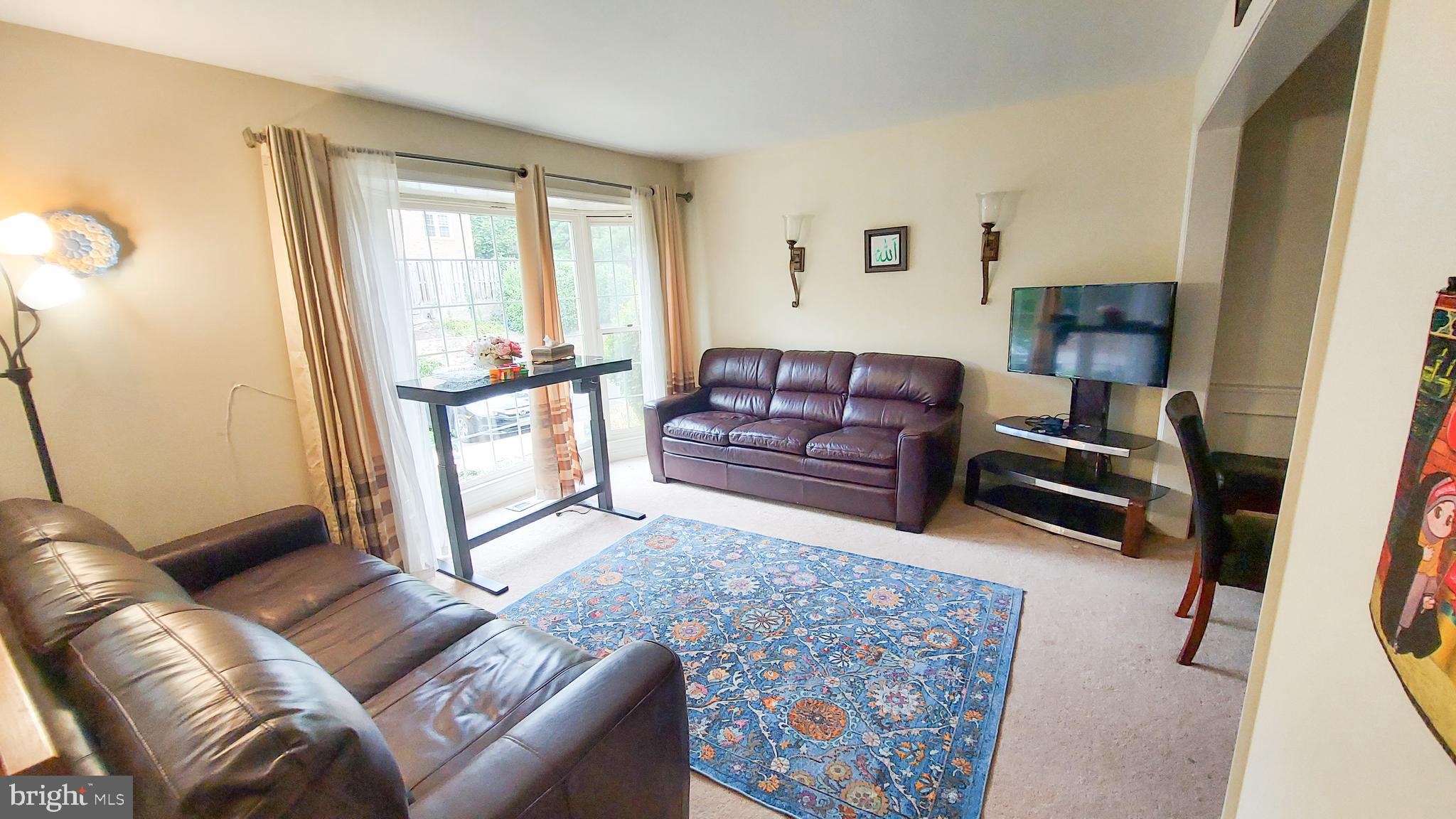 MIDDLEBRIDGE - Residential Lease