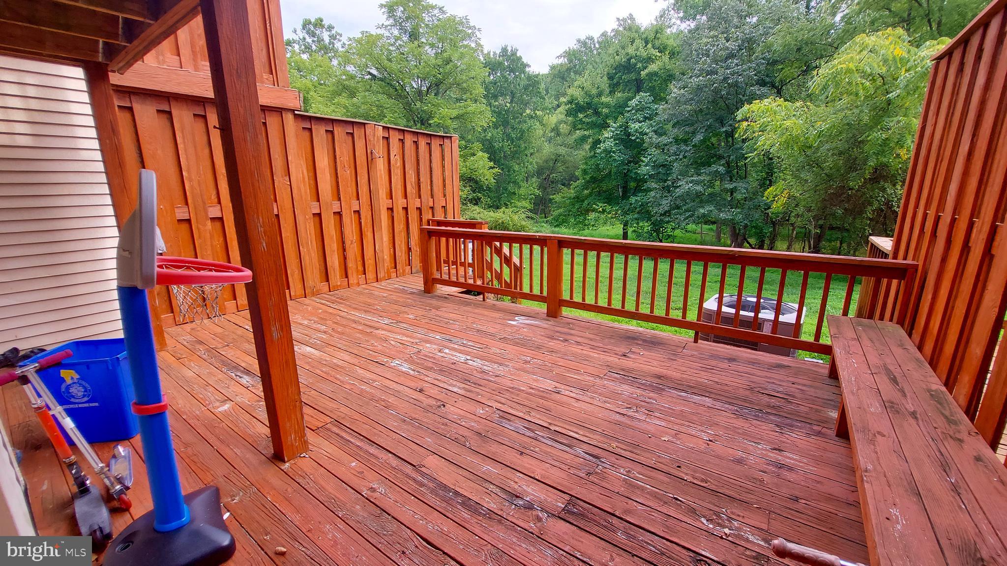 MIDDLEBRIDGE - Residential Lease