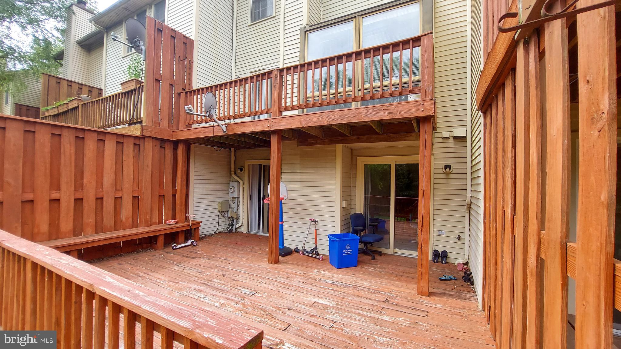 MIDDLEBRIDGE - Residential Lease