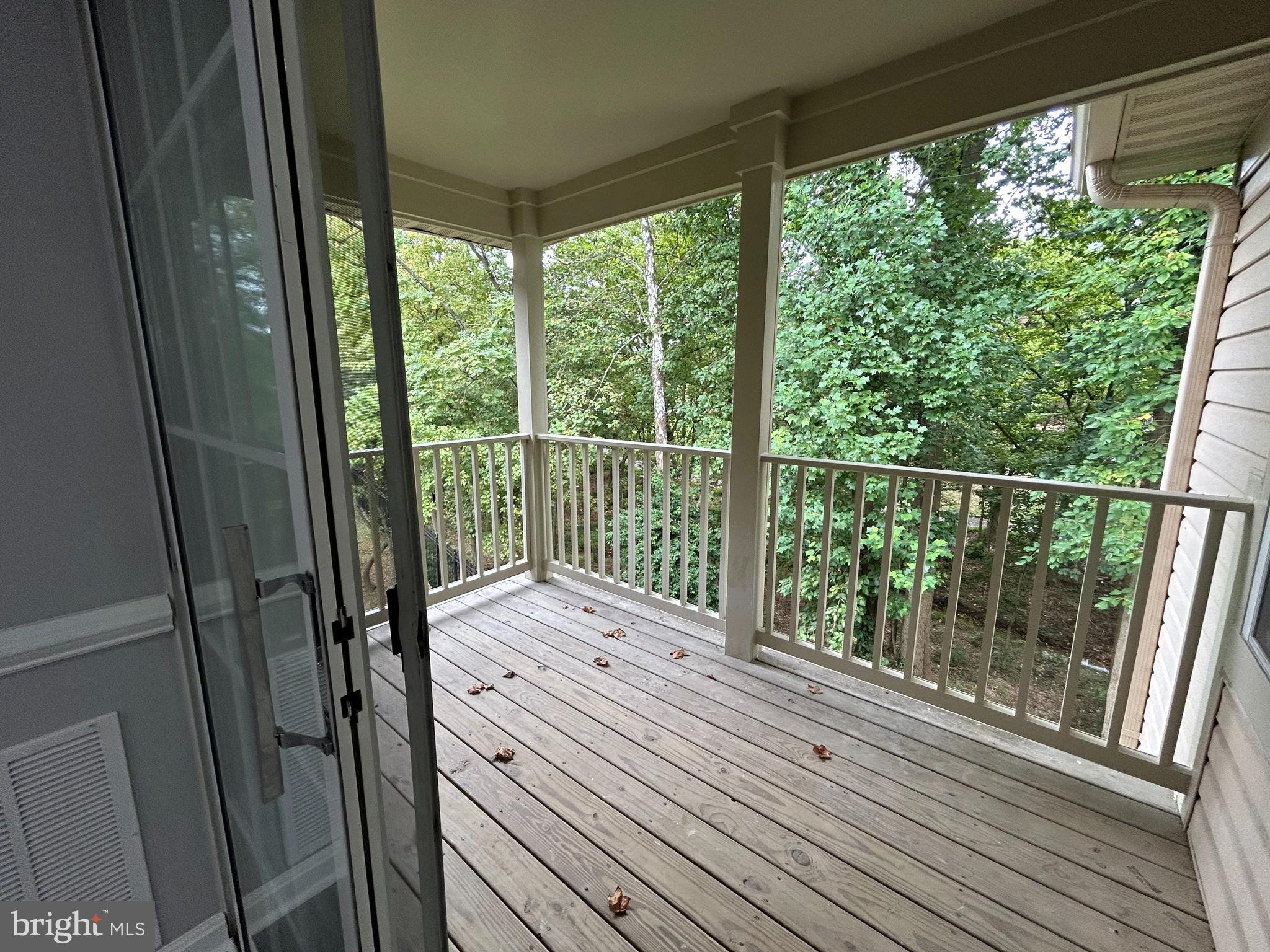 LAKE POINTE - Residential