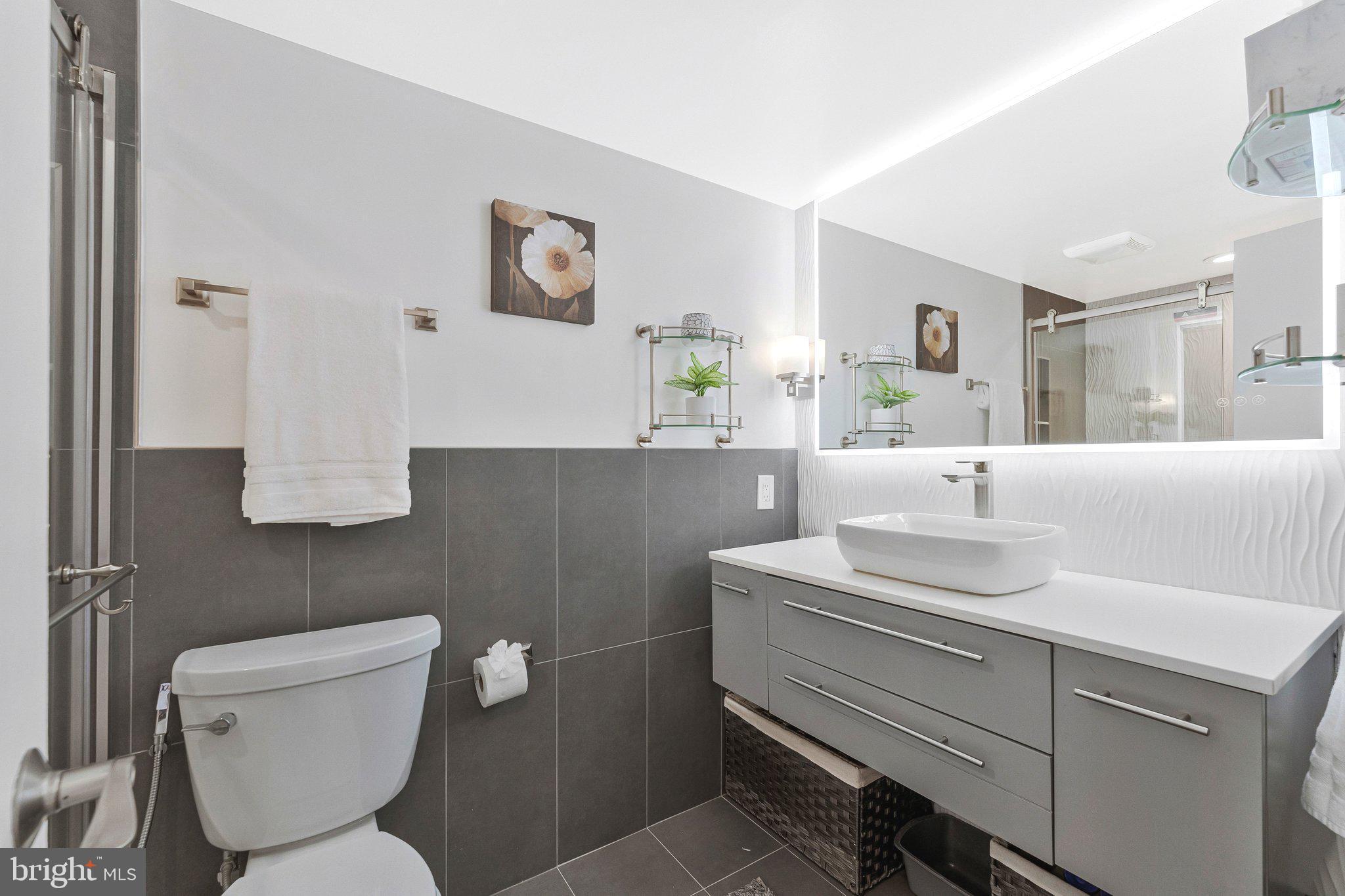 REGENCY AT MCLEAN - Residential