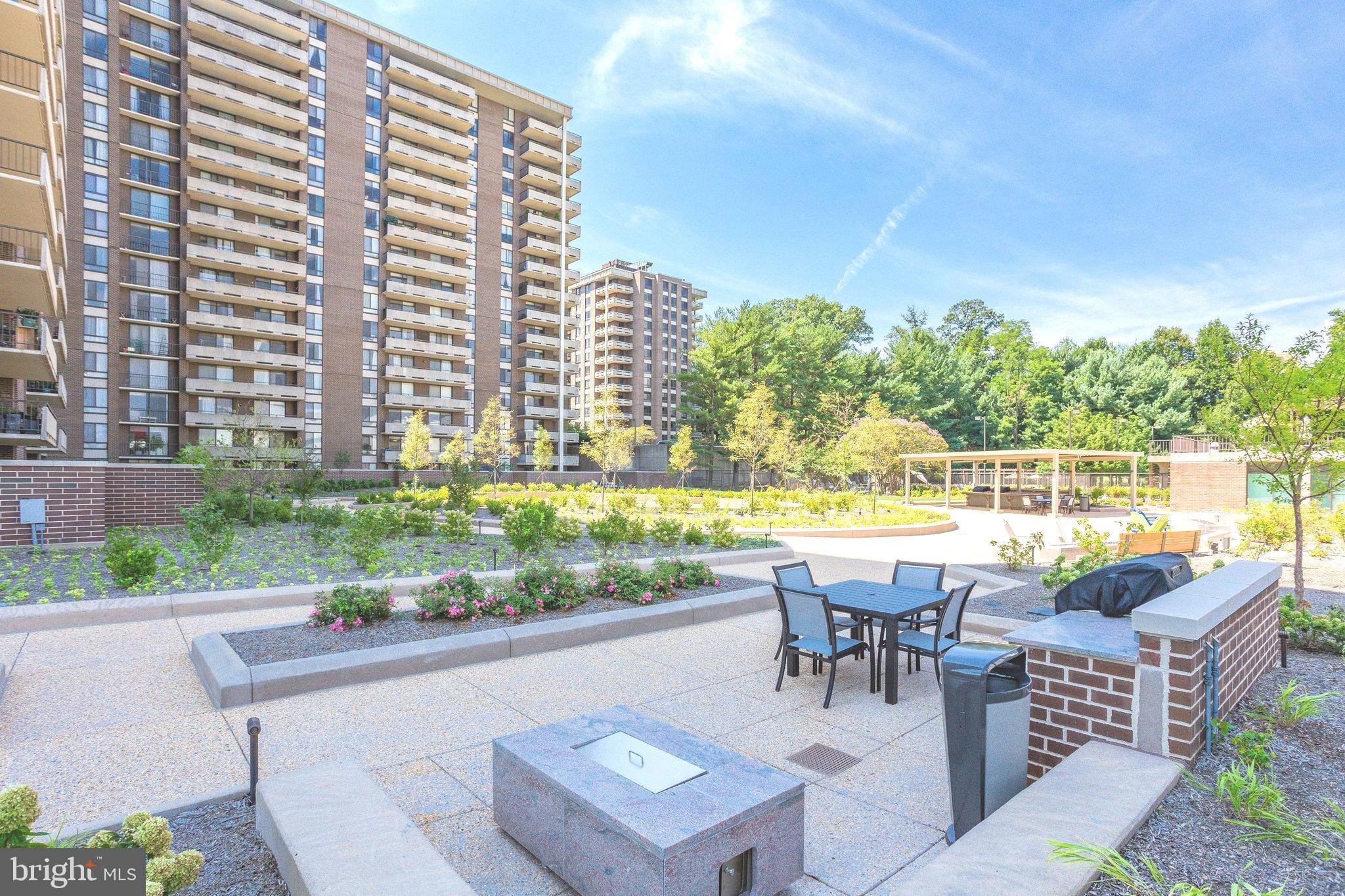 REGENCY AT MCLEAN - Residential