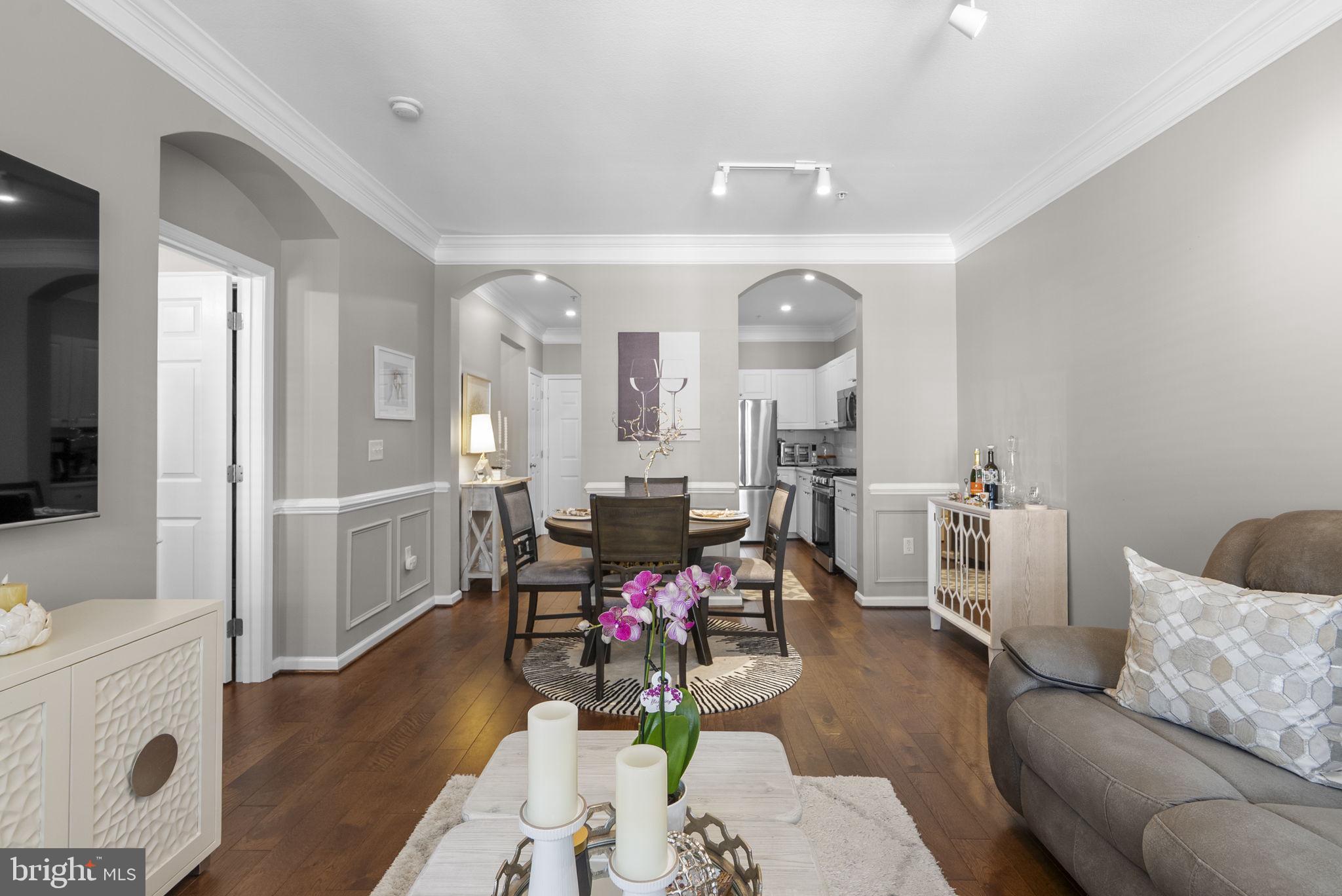 27 BOOTH STREET 346