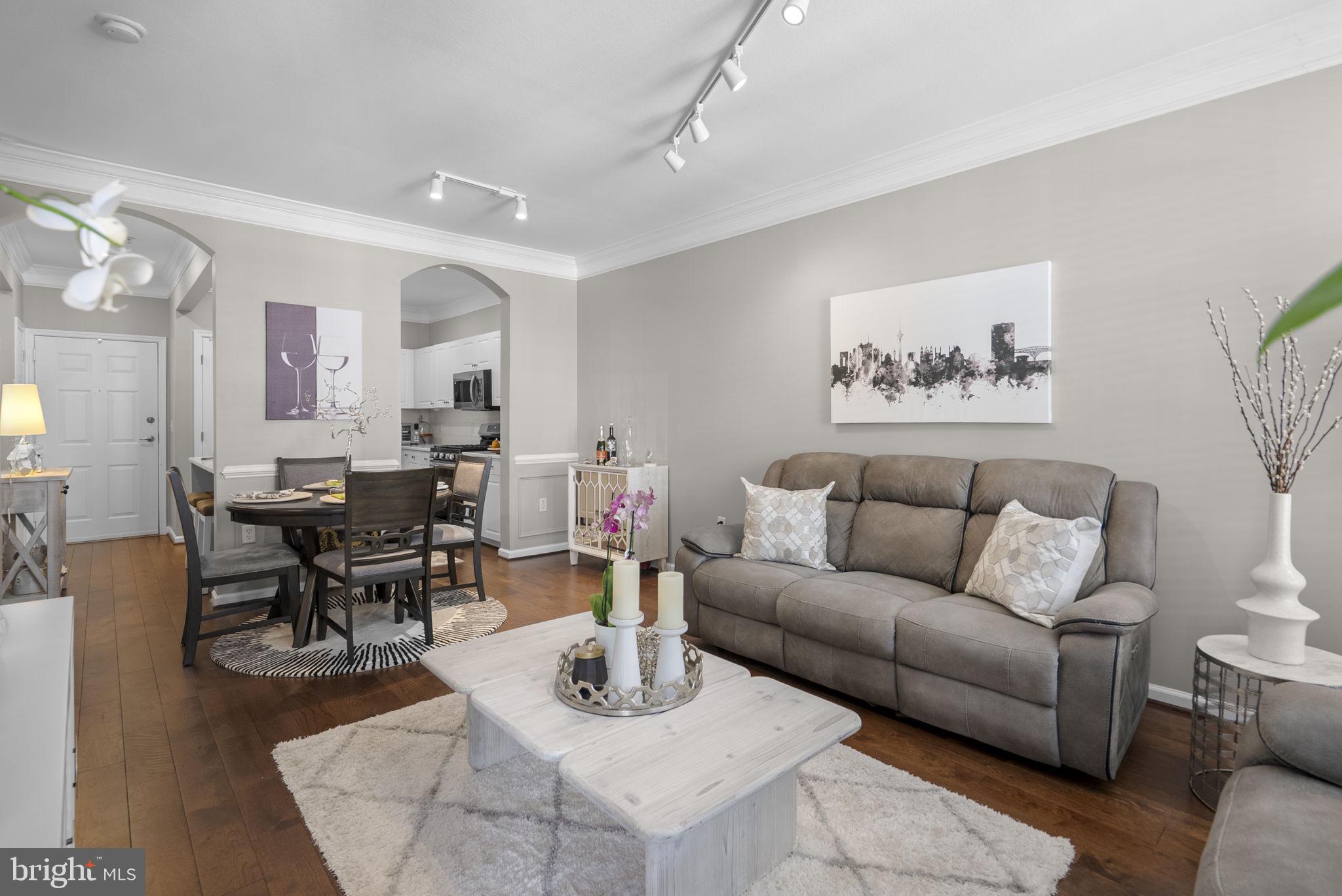 27 BOOTH STREET 346